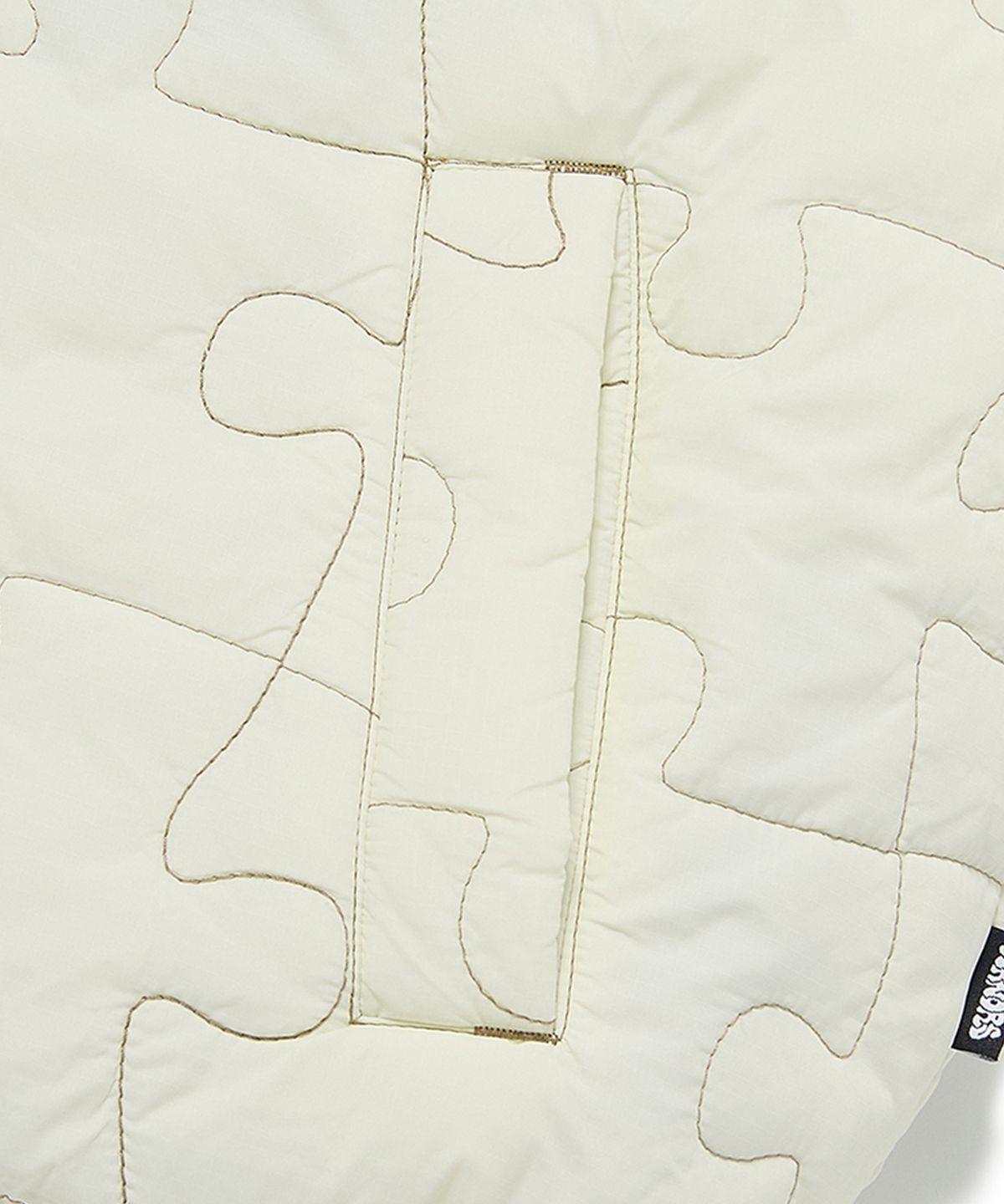 위캔더스(WKNDRS) PUZZLE PUFFER VEST (BEIGE)