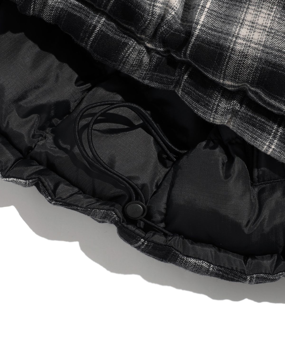 이스트쿤스트(ISTKUNST) FLANNEL REVERSIBLE PUFFER JACKET_BLACK(IK2EWMB900A)
