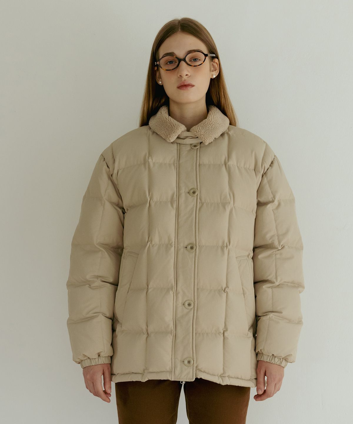 튜드먼트(TTUDEMENT) FUR COLLAR DOWN JUMPER BEIGE