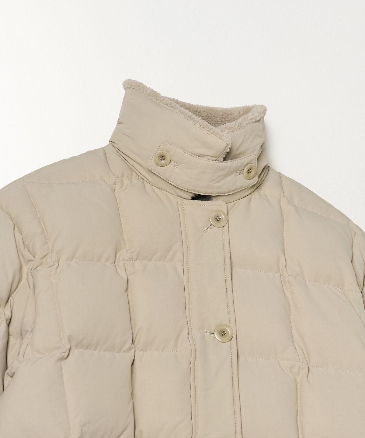 튜드먼트(TTUDEMENT) FUR COLLAR DOWN JUMPER BEIGE