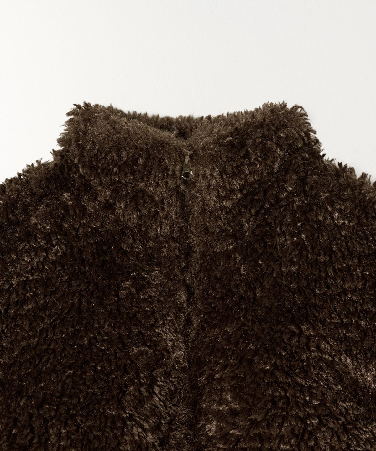 튜드먼트(TTUDEMENT) TEDDY FUR JUMPER DARK BROWN