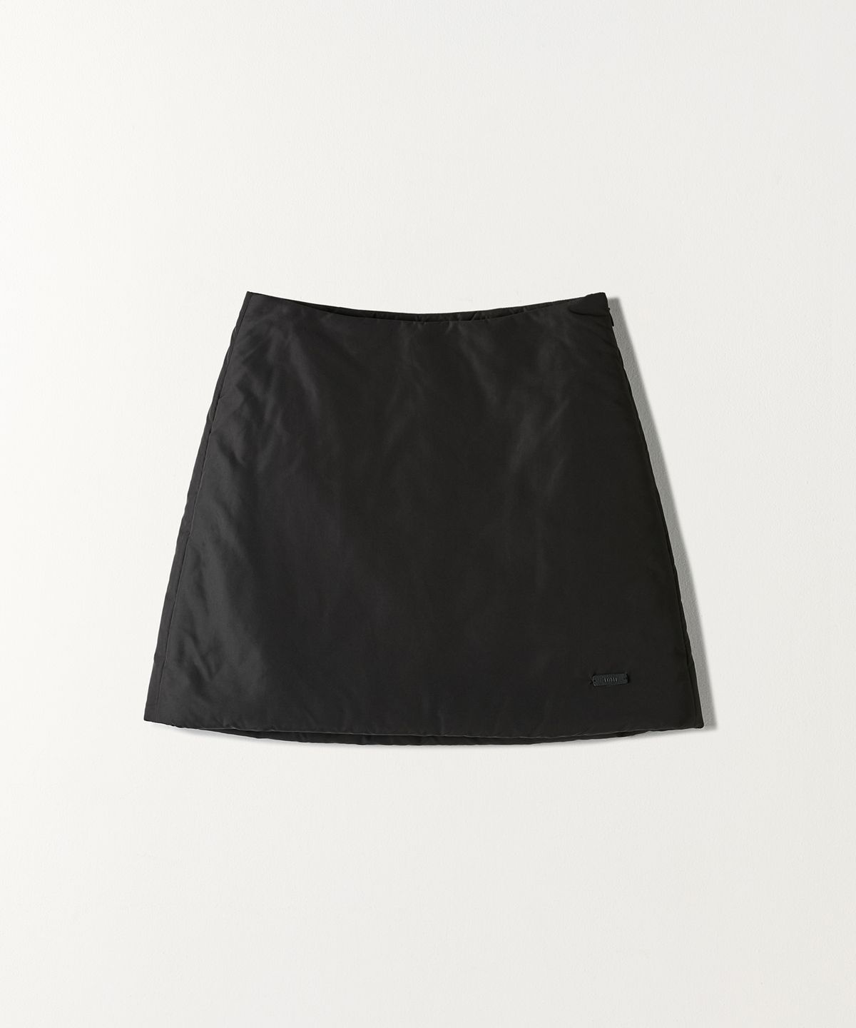 튜드먼트(TTUDEMENT) PADDED MINI SKIRT BLACK