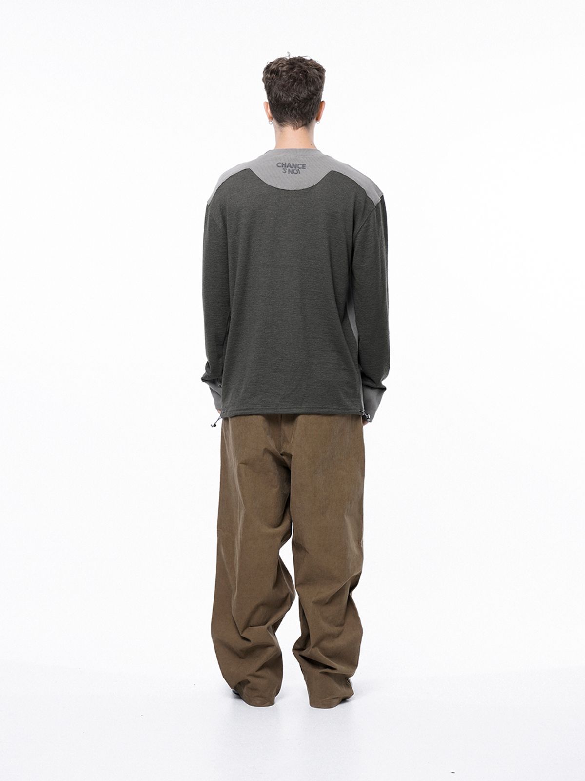 챈세스노이(CHANCE'S NOI) Snoi Reverse Slev Crew-neck Sweat - Khaki Brown /M243MT01KA