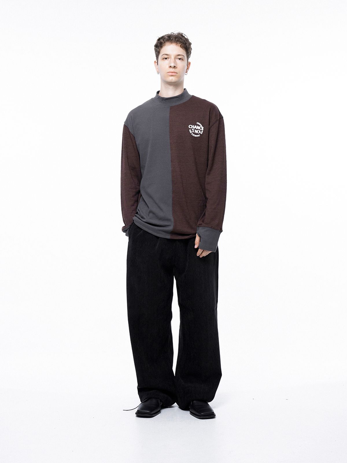 챈세스노이(CHANCE'S NOI) Circle Reverse Wool Hlaf-neck Sweat - Brown Charcoal /M243MT04CH