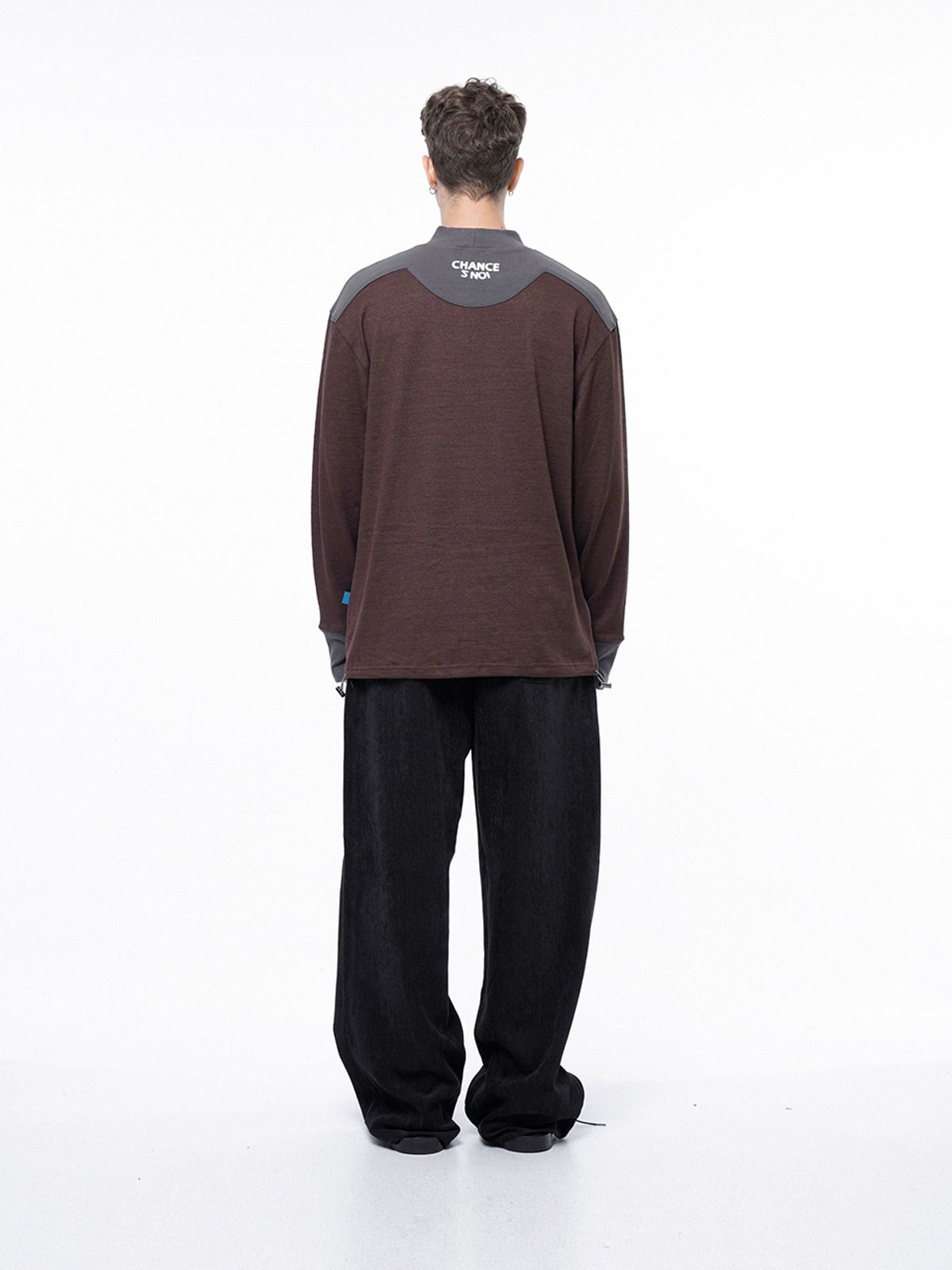 챈세스노이(CHANCE'S NOI) Circle Reverse Wool Hlaf-neck Sweat - Brown Charcoal /M243MT04CH