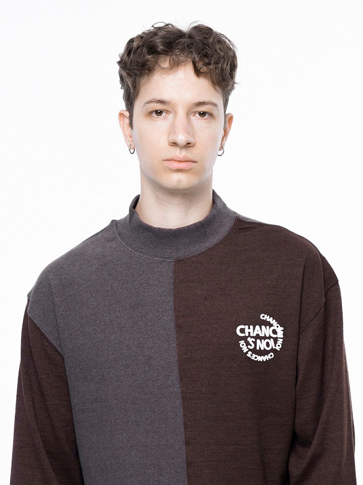 챈세스노이(CHANCE'S NOI) Circle Reverse Wool Hlaf-neck Sweat - Brown /M243MT04BR