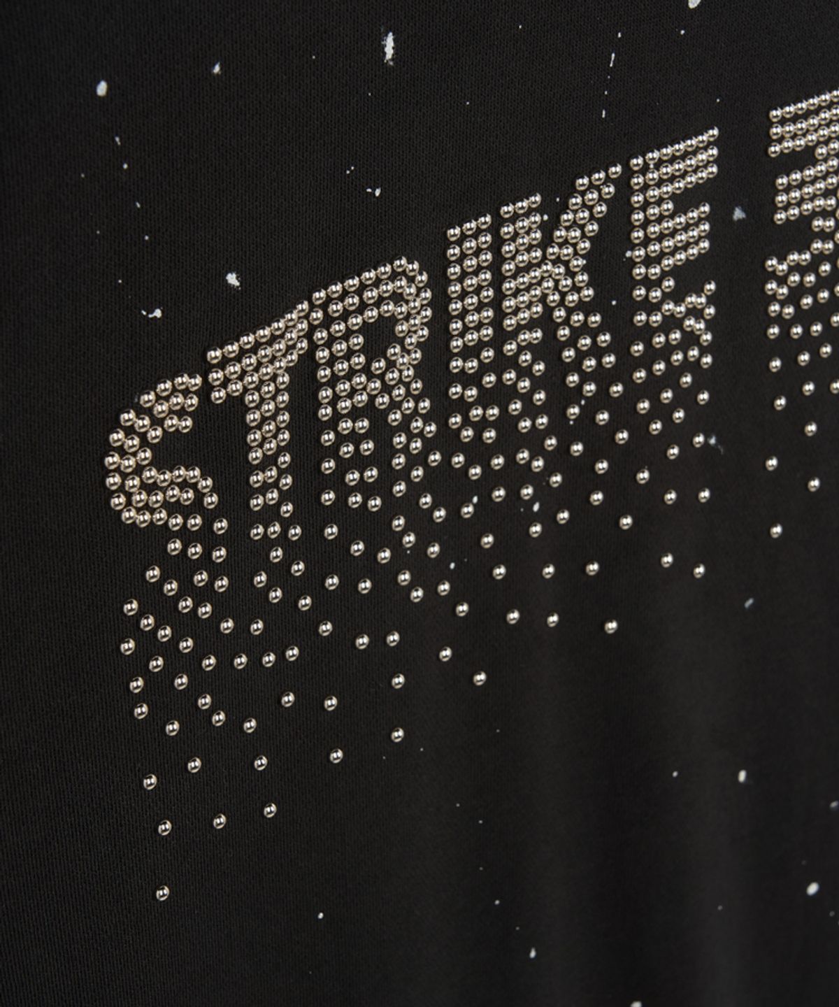 스트라이크(STRIKE) Studded Splatter Paint Zippers Sweatshirt (BLACK)
