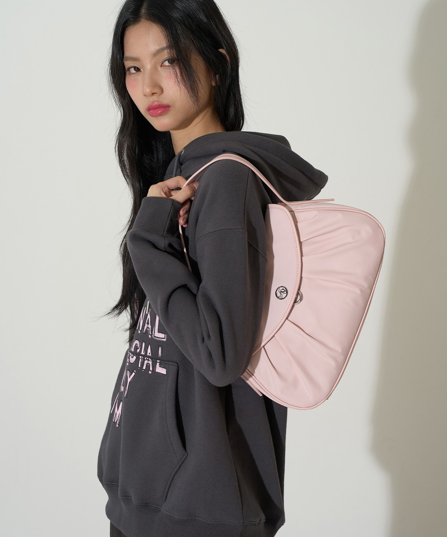 トートバッグ ILLIGO Ruffle round tote bag 4BFT691 ILLIGO Ruffle round tote bag 4BFT691 (ILLIGO/トートバッグ
