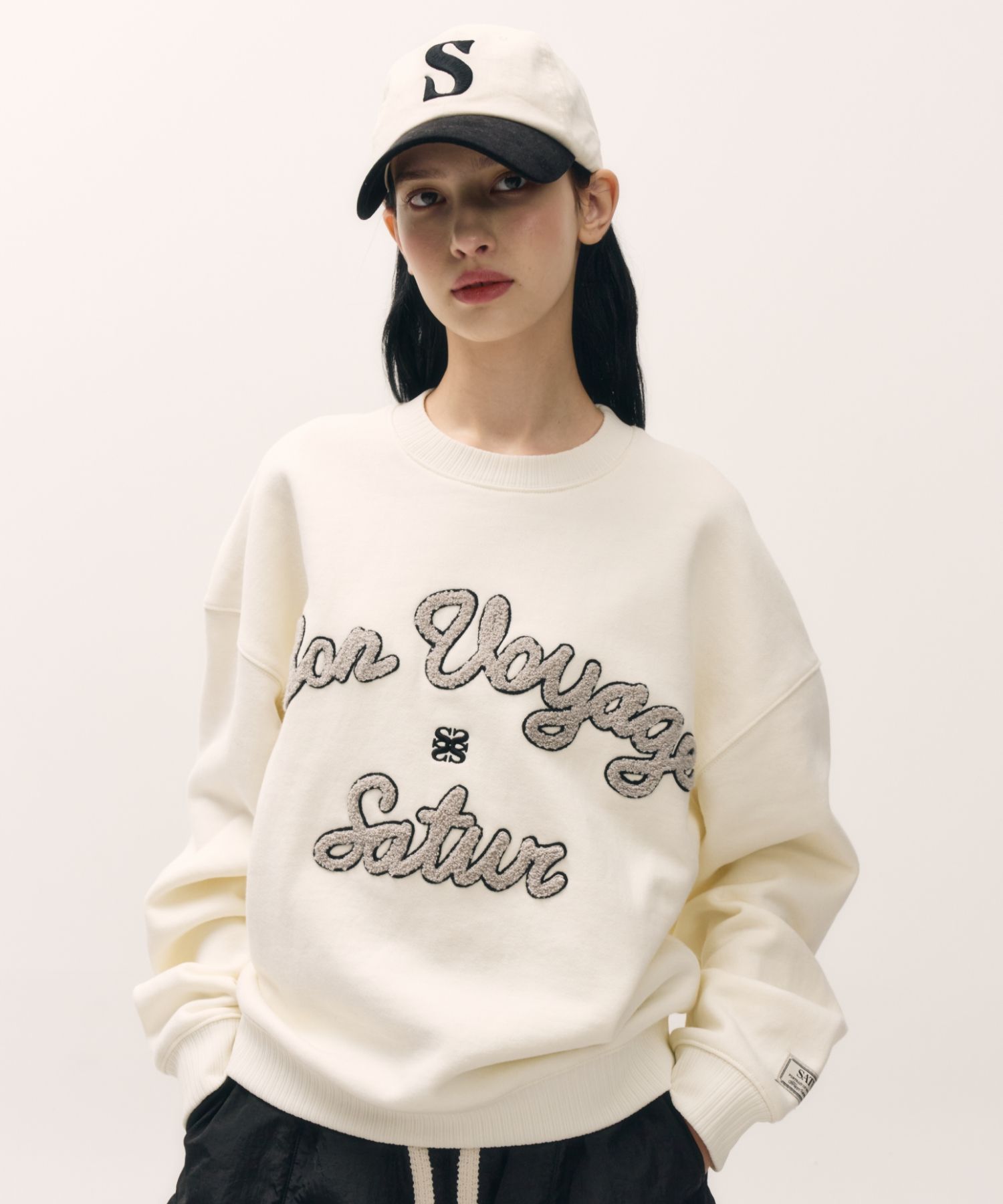 MUSINSA | SATUR Bon Voyage Buckle Fleece Sweatshirt Cream