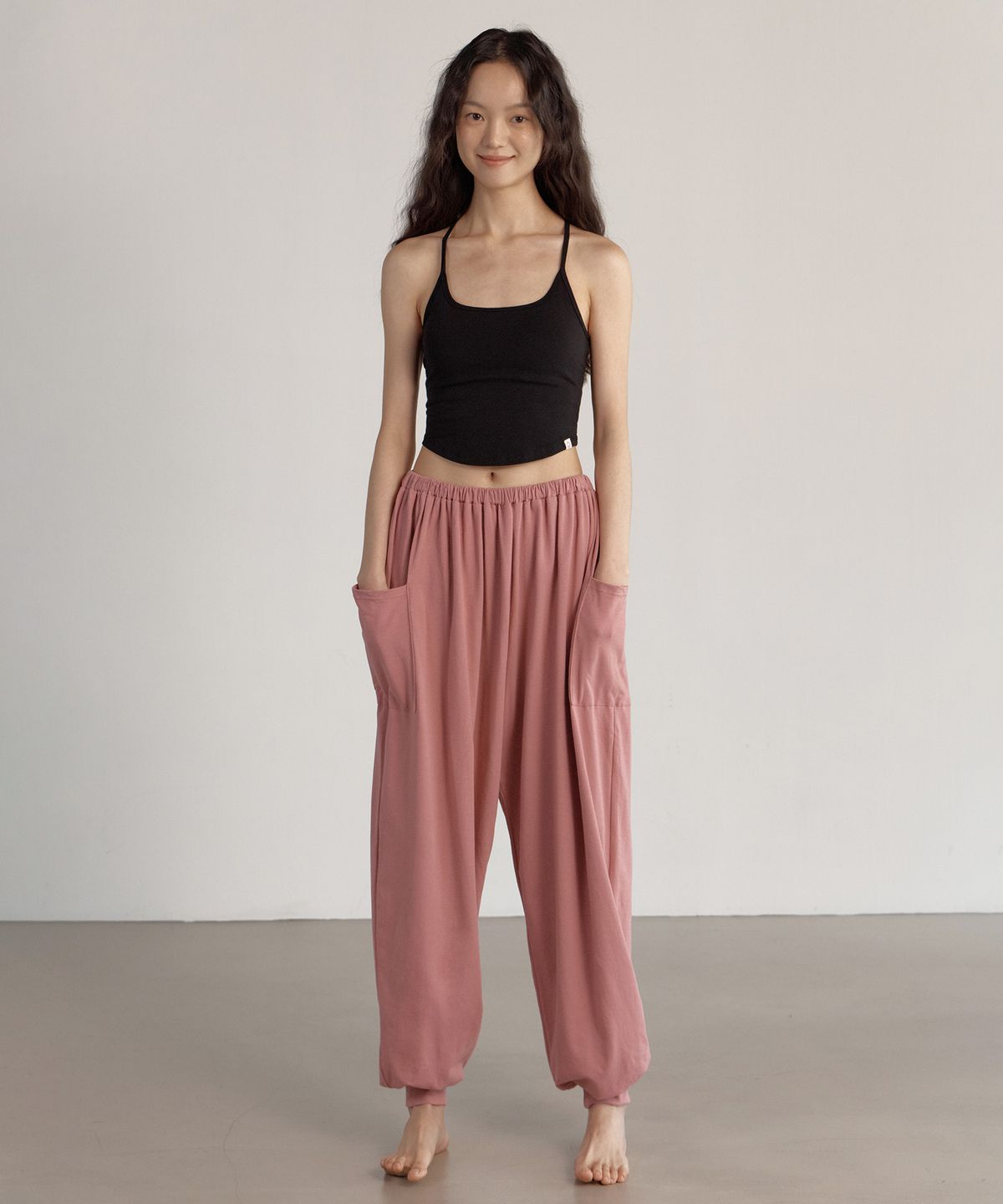 디야니(DHYANI) Breathe Deeper Crop Tank (Dark black)