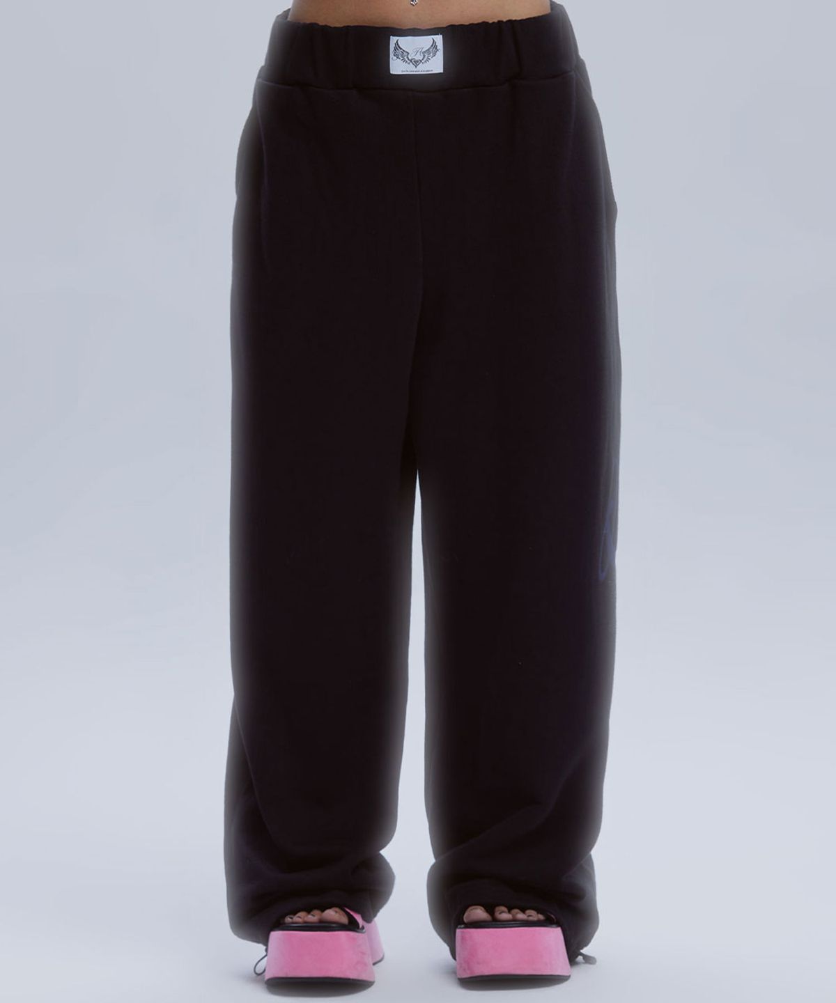 길라아카이브(GILAARCHIVE) LETTERING LOGO SWEATPANTS_BK