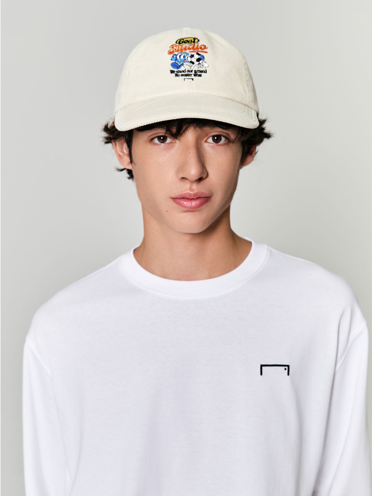 골스튜디오(GOALSTUDIO) GRAFFITI CORDUROY DUCKBILL CAP-OFF WHITE
