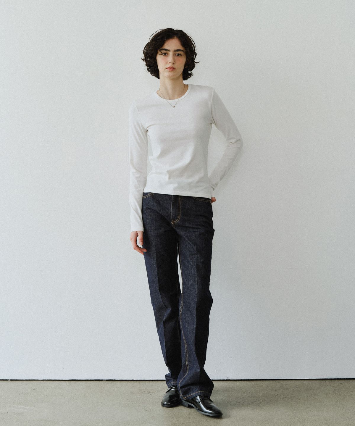 유라고(URAGO) Label slim t-shirt