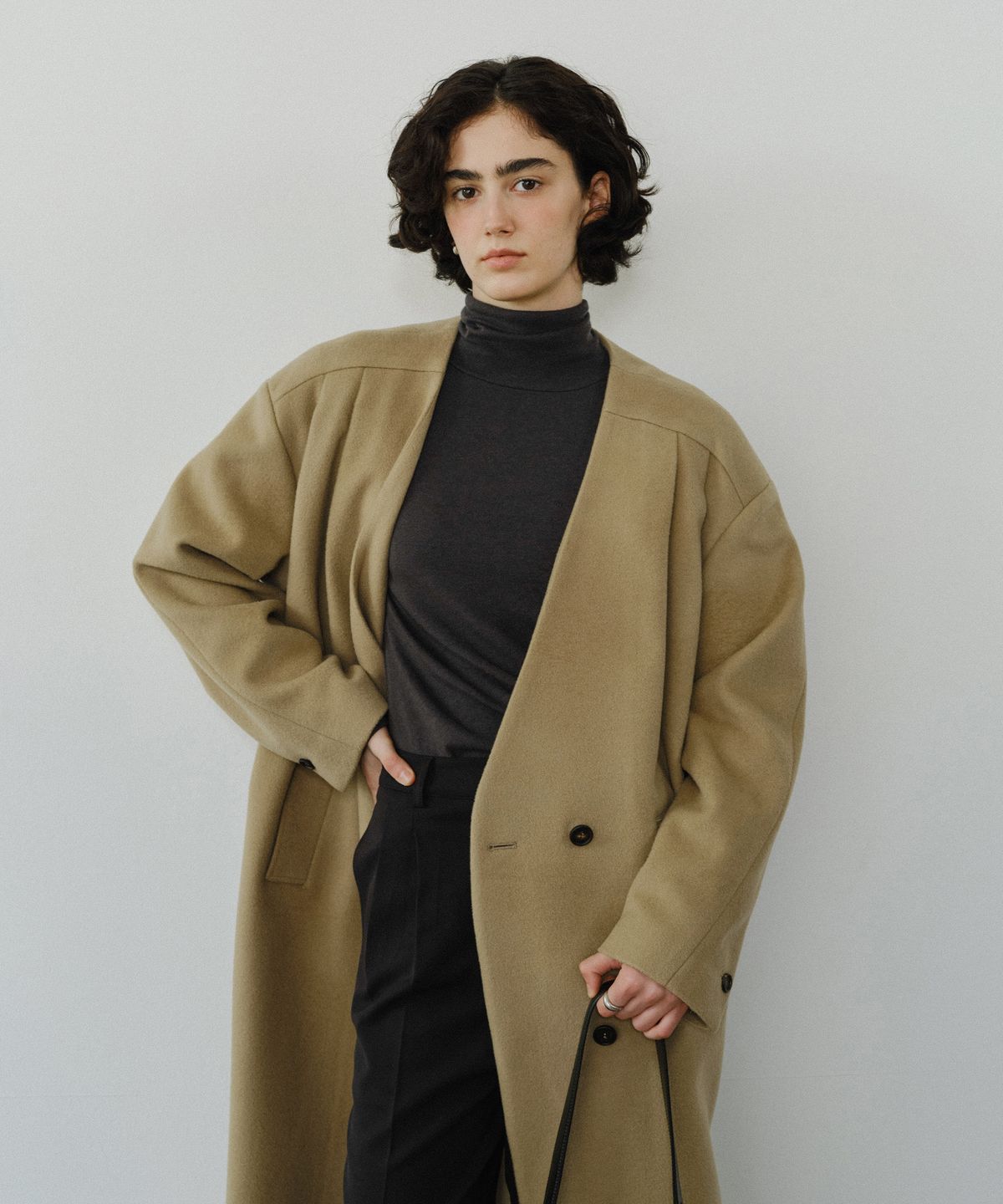 유라고(URAGO) Nocollar belted wool maxi coat