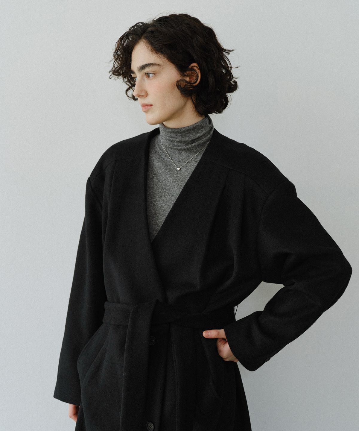 유라고(URAGO) Nocollar belted wool maxi coat