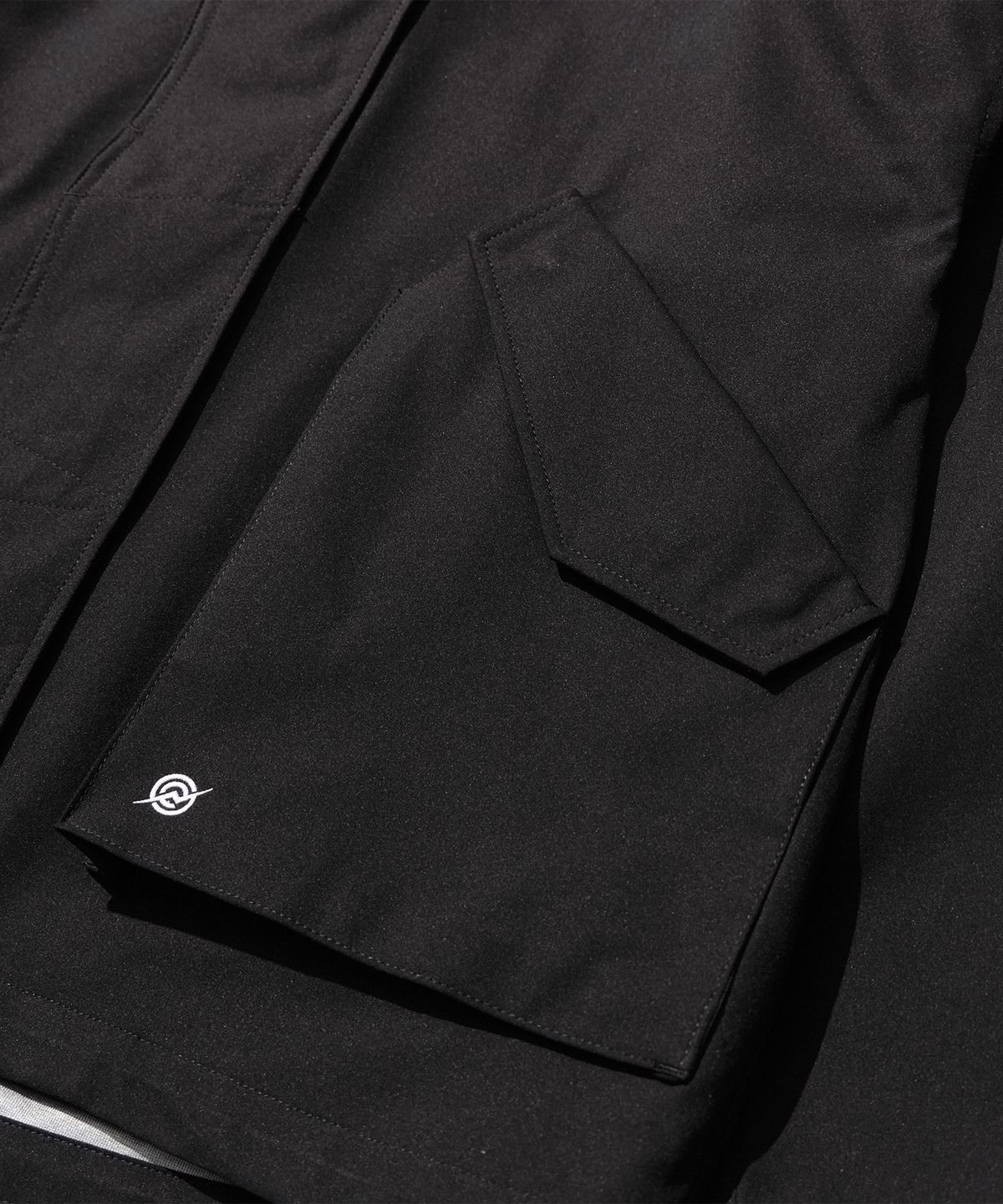 칼라파타르(KALAPATTHAR) 3 Layer Hard Shell Short-Jacket - BLACK