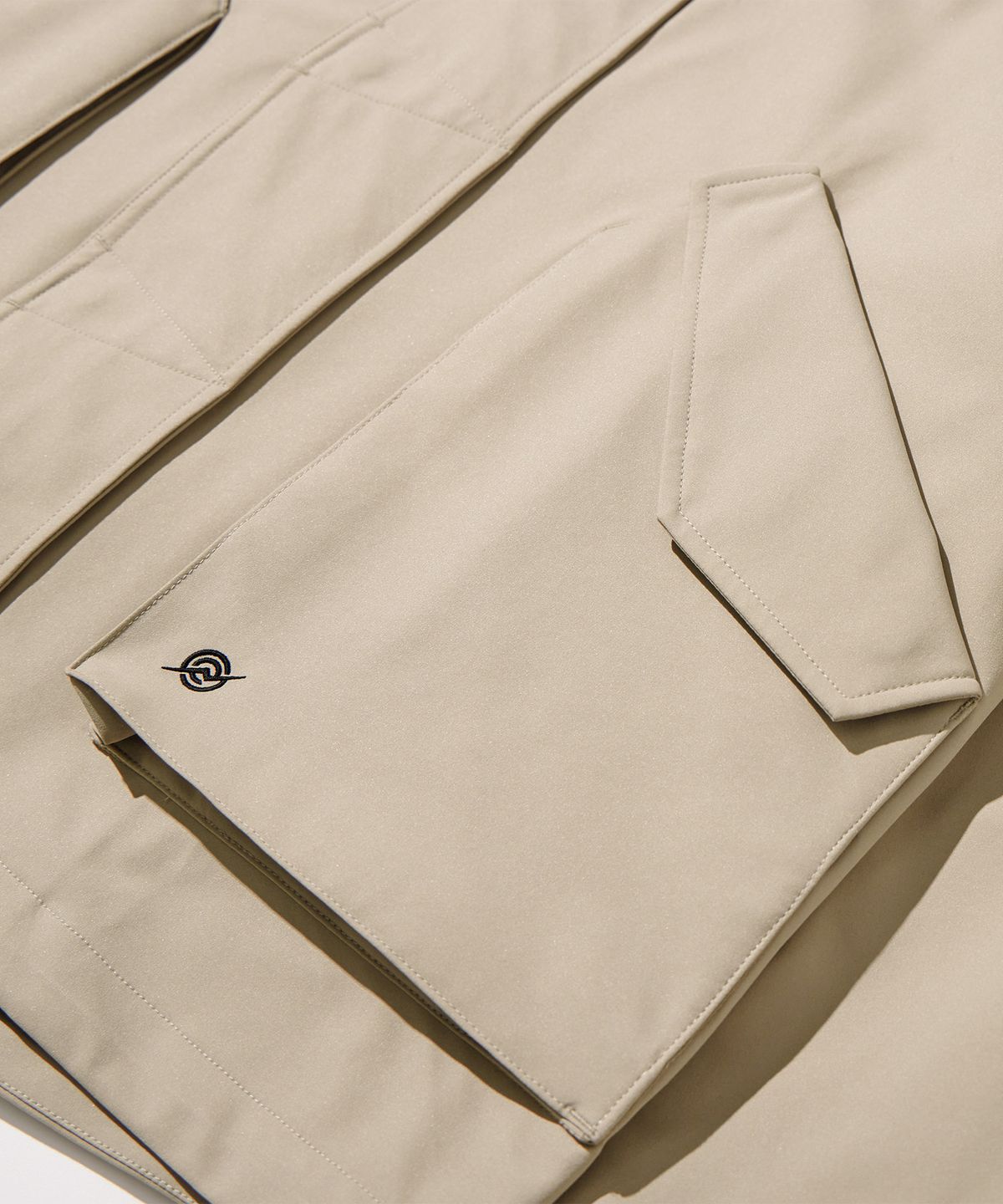 칼라파타르(KALAPATTHAR) 3 Layer Hard Shell Short-Jacket - BEIGE