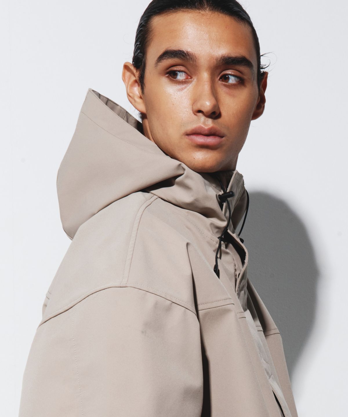 칼라파타르(KALAPATTHAR) 3 Layer Hard Shell Short-Jacket - BEIGE