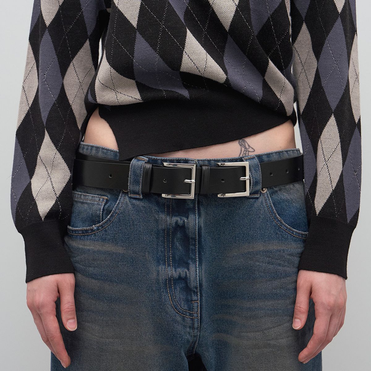 엘씨디씨티엠(LCDC™) ARGYLE CHECK V-NECK KNIT TOP