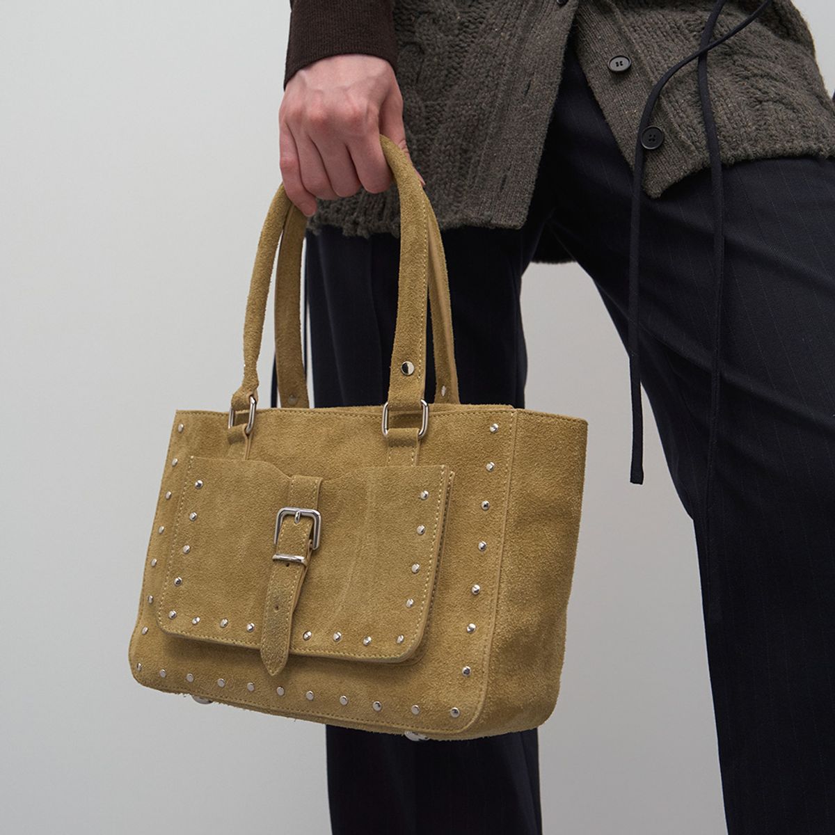 엘씨디씨티엠(LCDC™) SUEDE STUD TOTE BAG