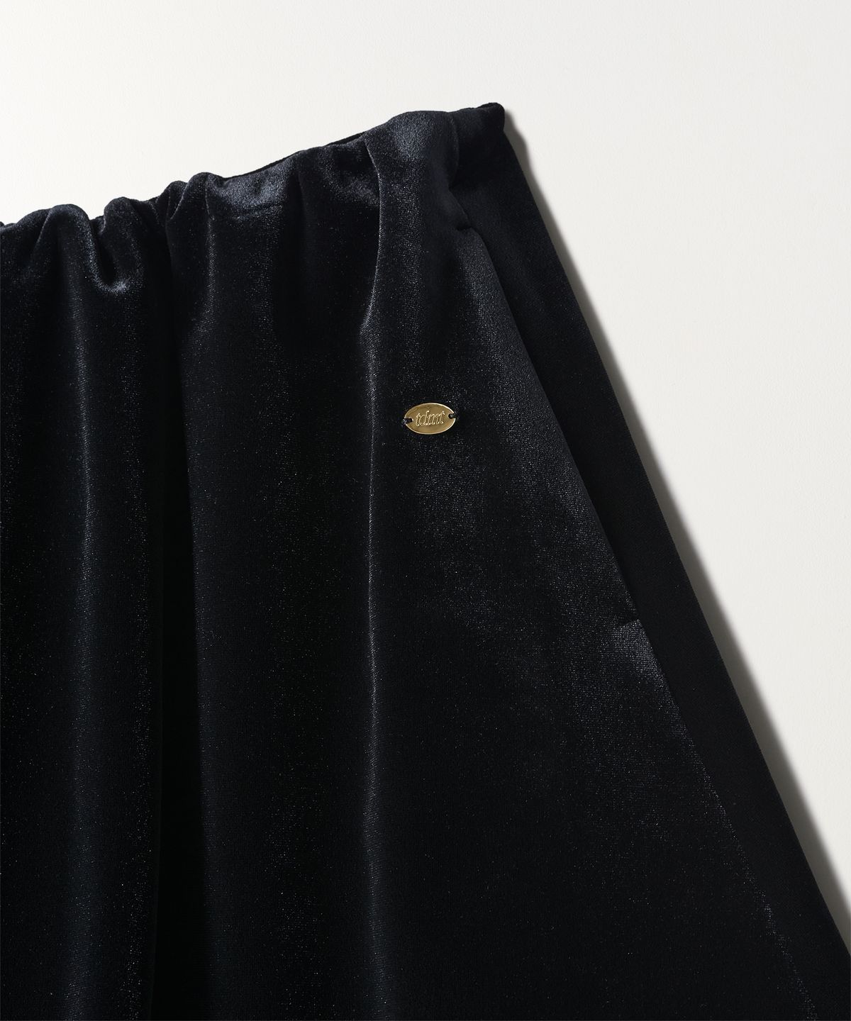 튜드먼트(TTUDEMENT) VELVET BALLOON SKIRT BLACK