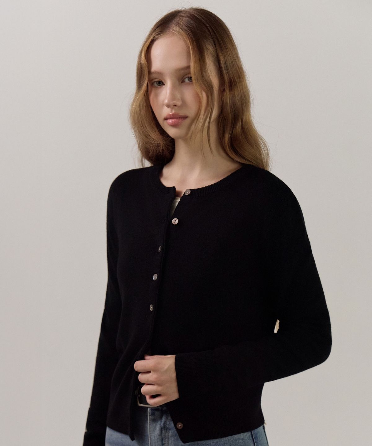 엘리오티(ELLIOTI) Round Neck Button Cardigan_5Color