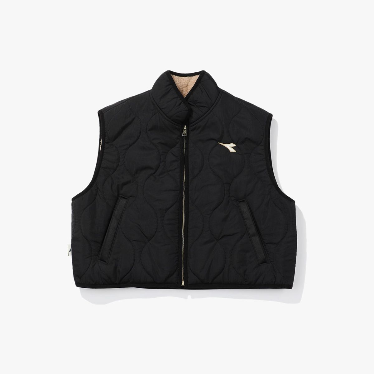 디아도라(diadora) 크로스코트 패딩 베스트 우먼 BLACK