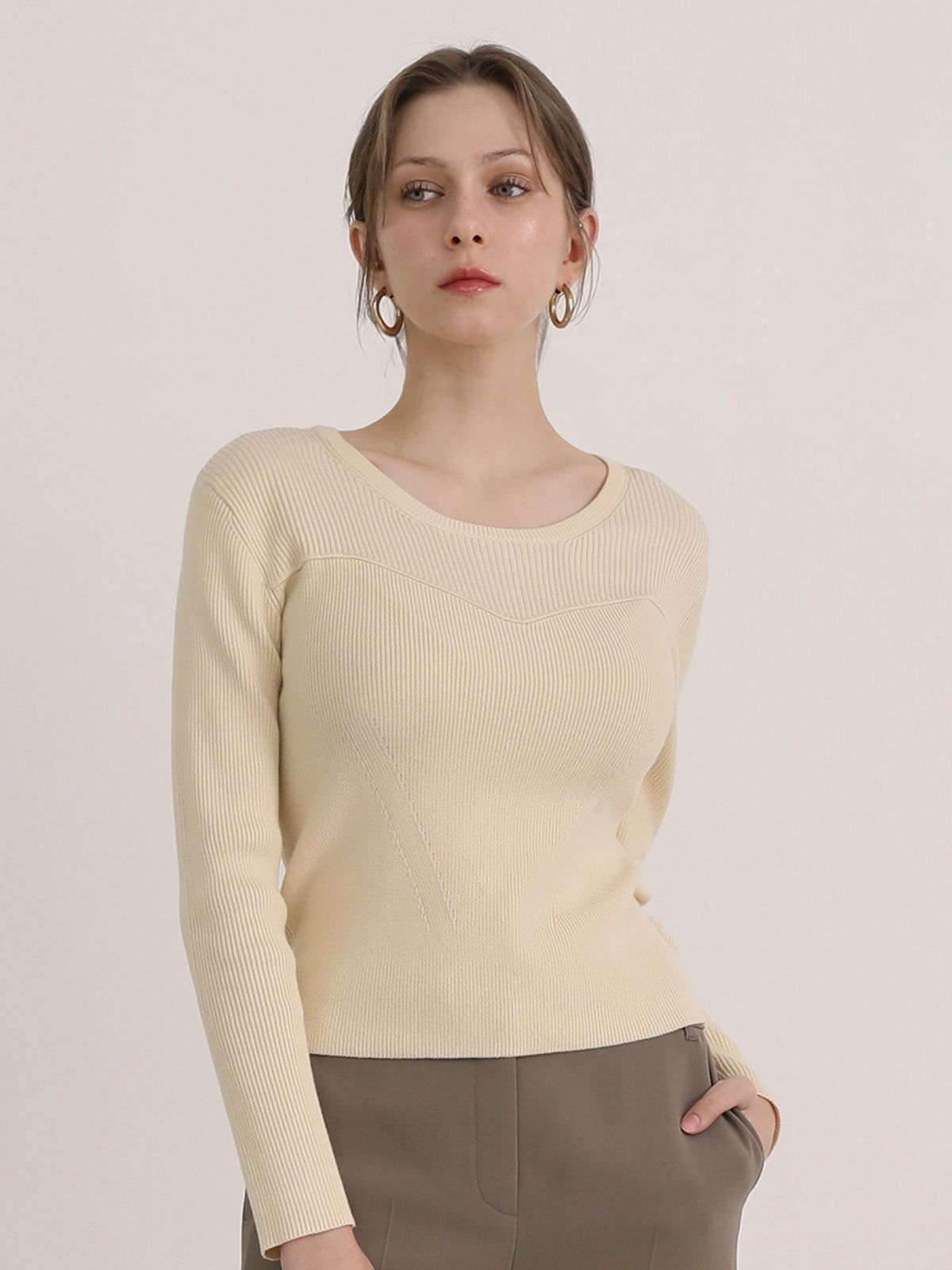 메르시앤에스(MERCIANNES) Ribbed Front Detail Knitwear_MA9LKN5