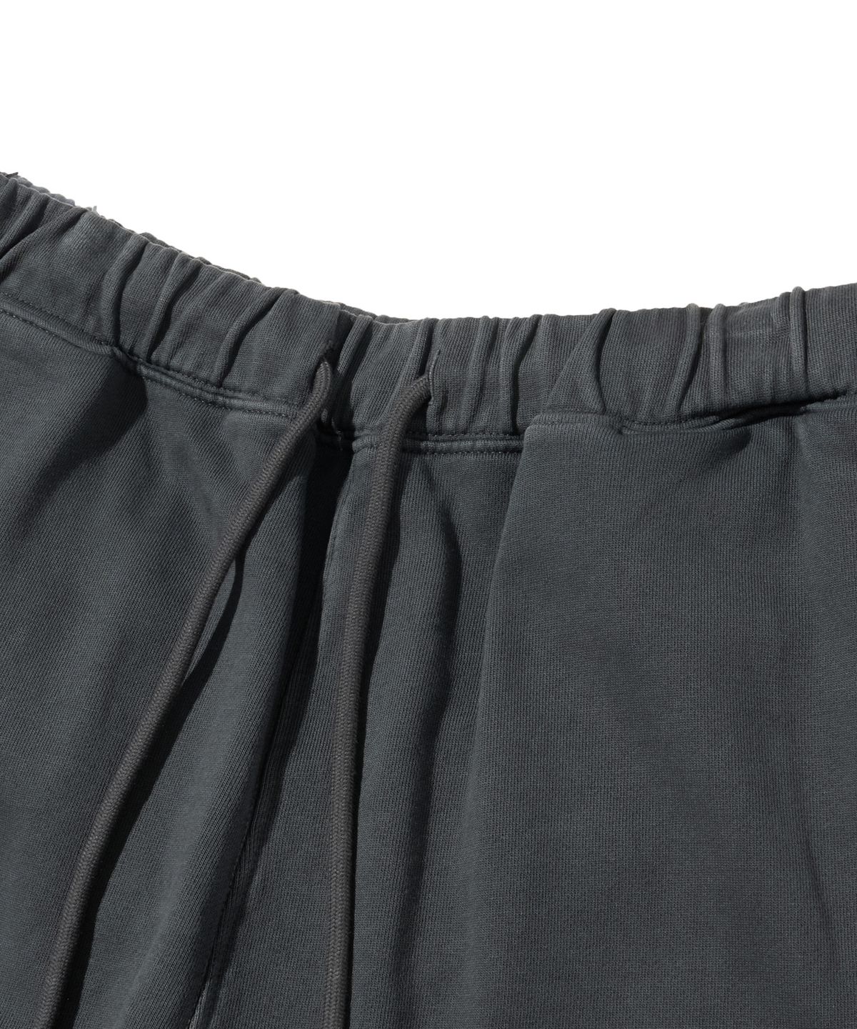 브라운브레스(BROWNBREATH) PIGMENT TAG PANTS - CHARCOAL