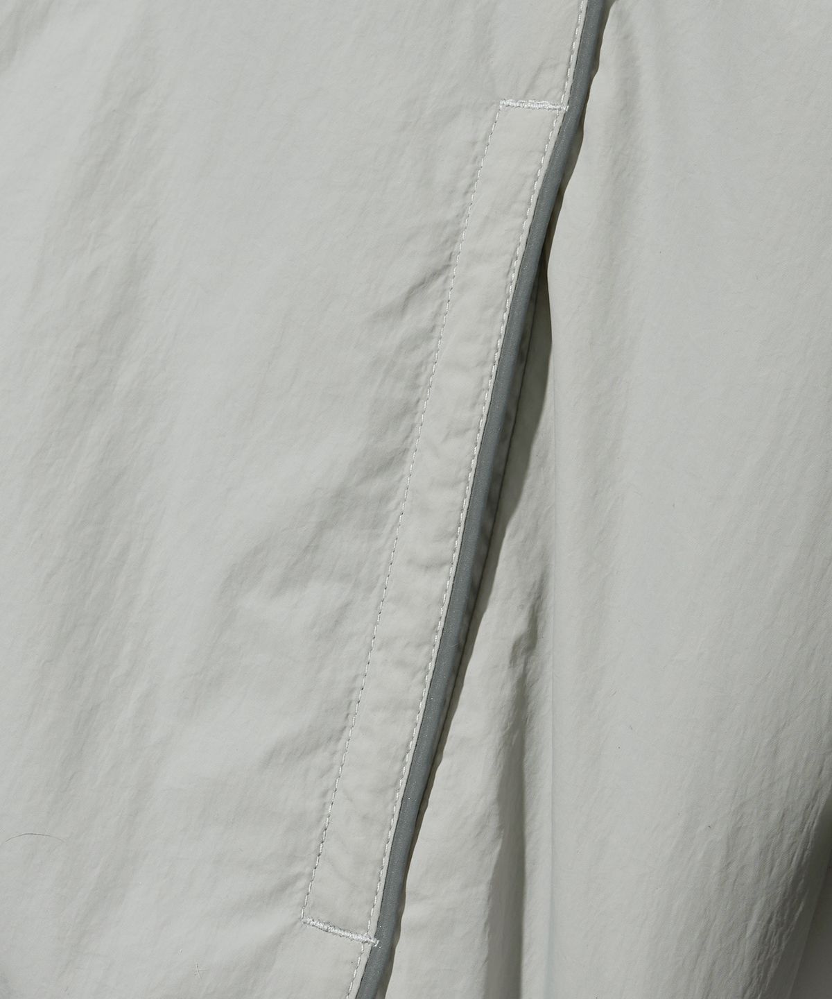브라운브레스(BROWNBREATH) TAG NYLON TRACK JACKET - LIGHT GREY