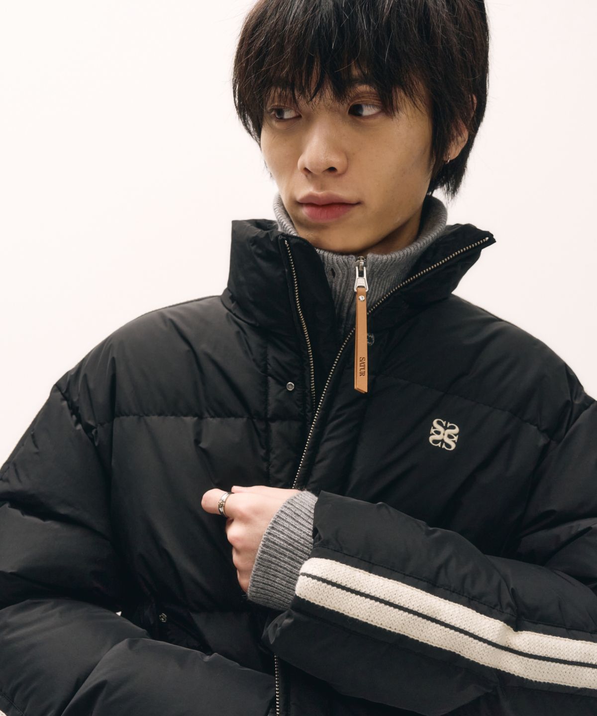 세터(SATUR) 로턴 덕 다운 패딩 블랙