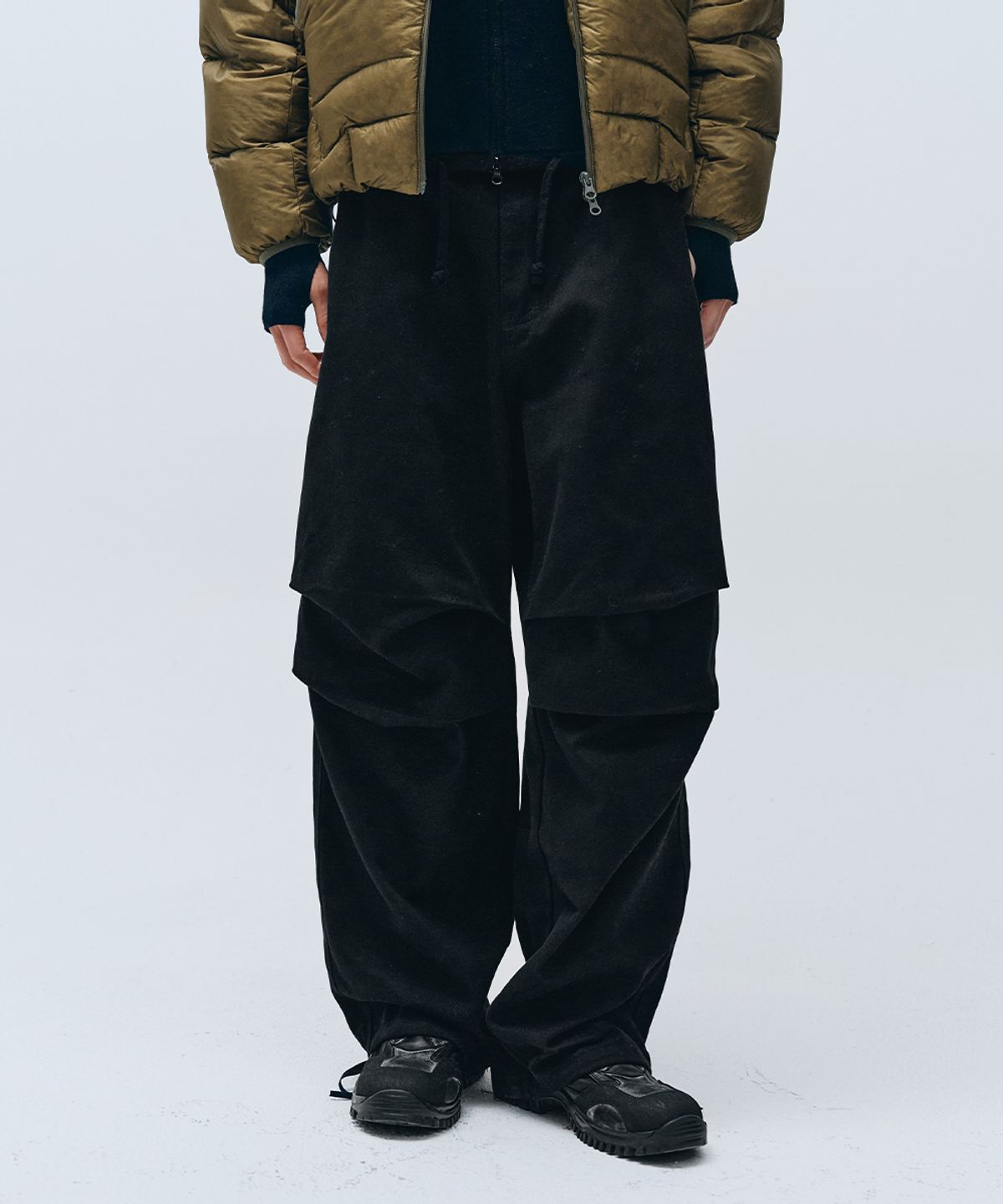 인템포무드(INTEMPOMOOD) 에어본 패러슈트 팬츠_블랙