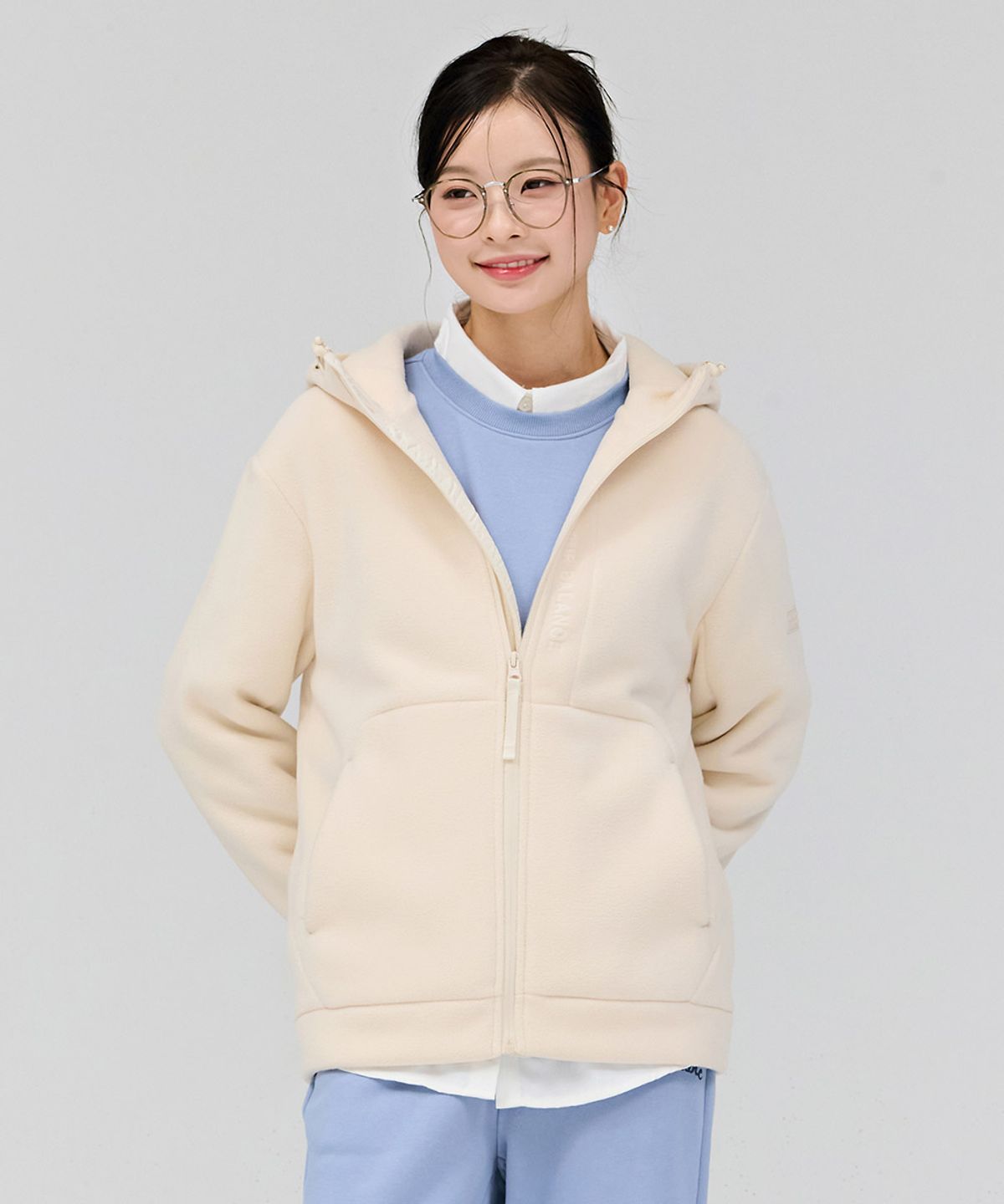 체이스컬트(CHASECULT) 공용 폴라폴리스 보아 본딩 후드집업-아이보리