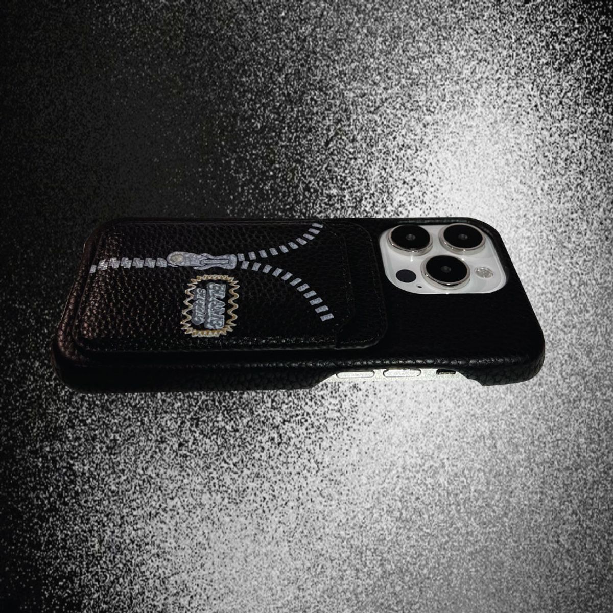 블레임 스튜디오(BLAMESTUDIO) Zipper Logo Leather Black Case