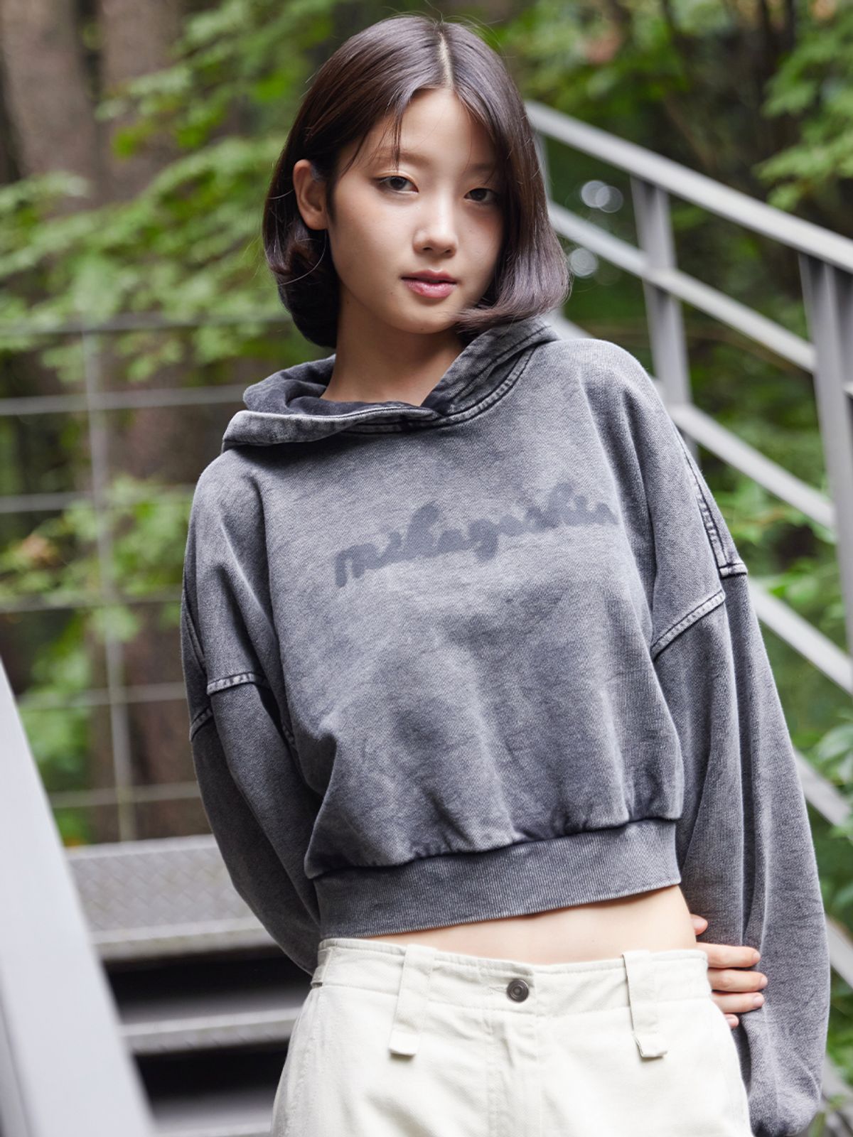 아이홀릭 캐시미어(AYIHOLIC CASHMERE) 오버 빈티지 크롭 후디