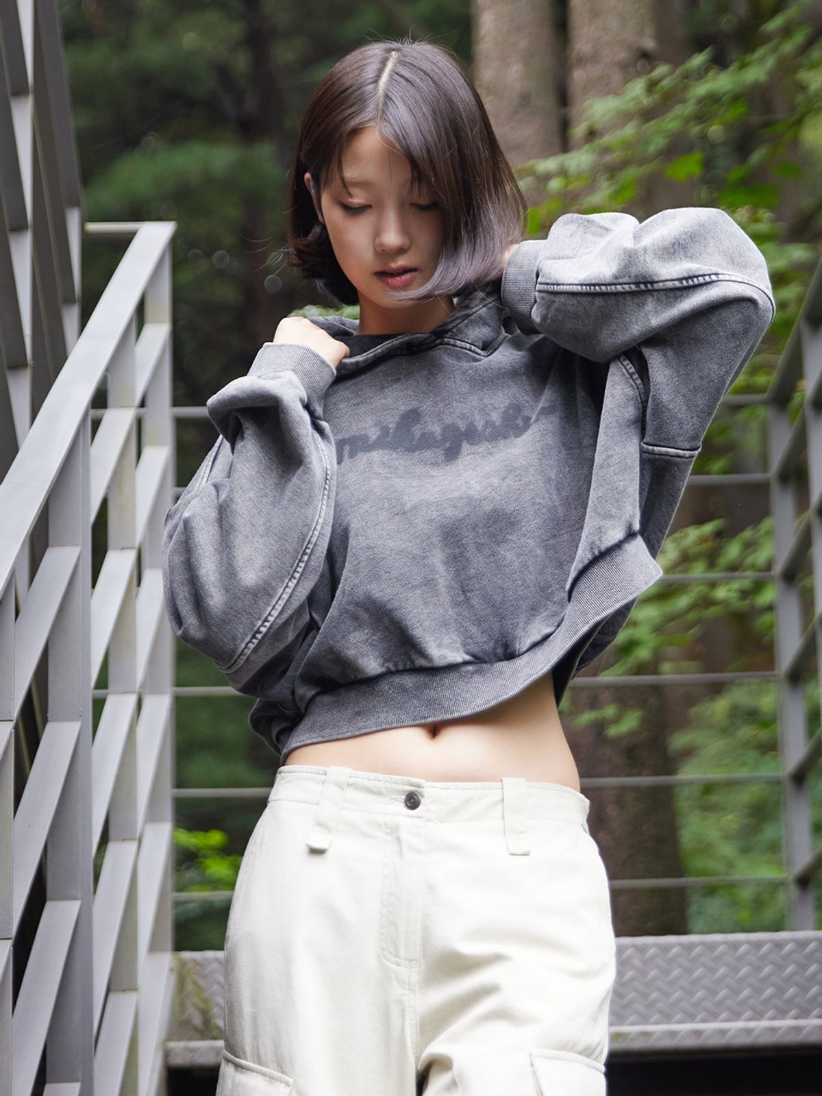 아이홀릭 캐시미어(AYIHOLIC CASHMERE) 오버 빈티지 크롭 후디