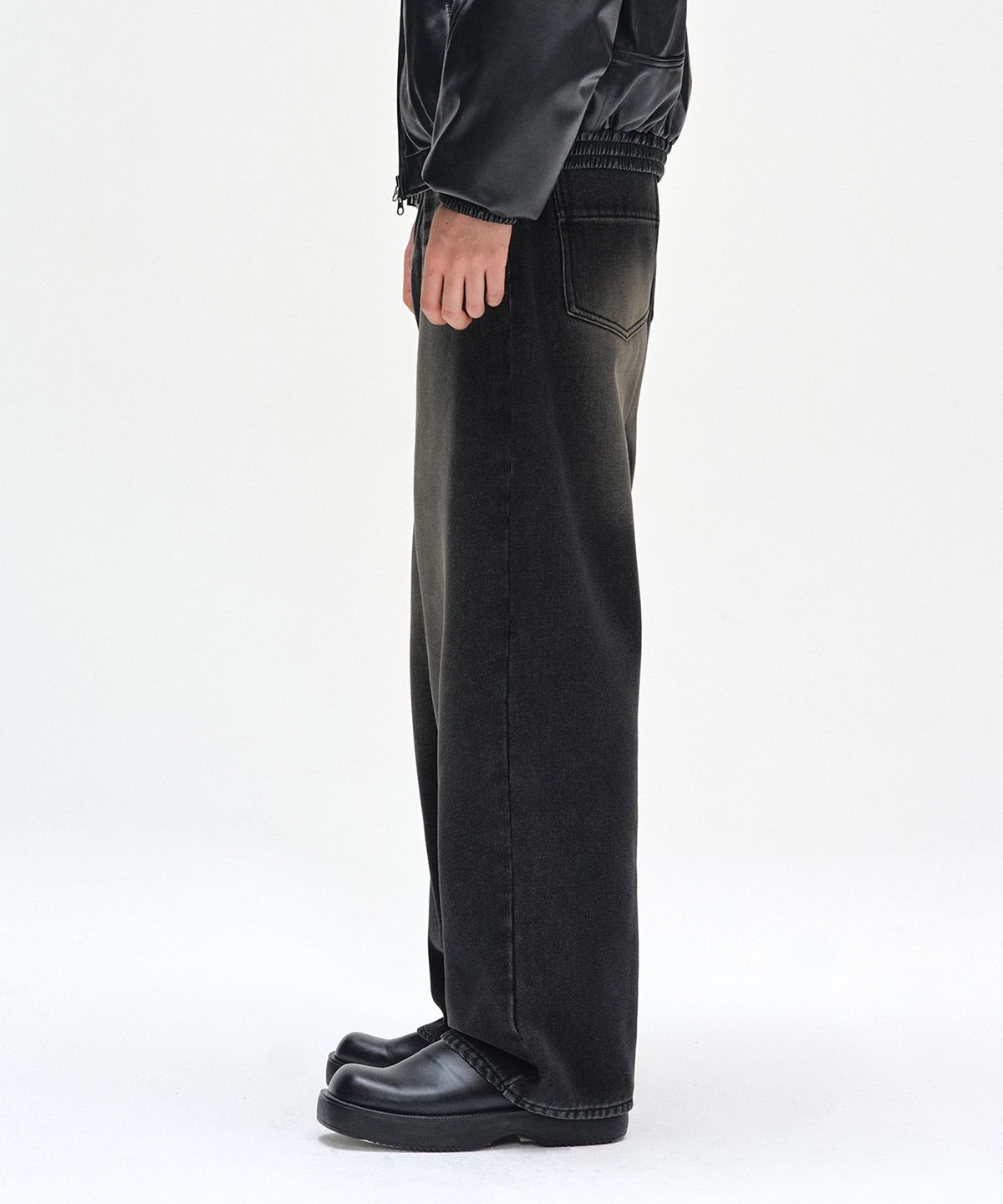 데케트(DECET) [기모본딩]Mid Rise Wide Jeans DCPT027WYLBlack