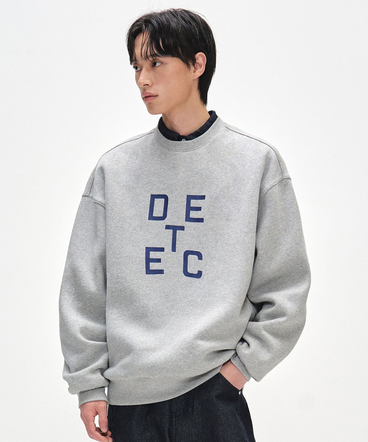 데케트(DECET) Square Logo Sweatshirts DCMT001WGray
