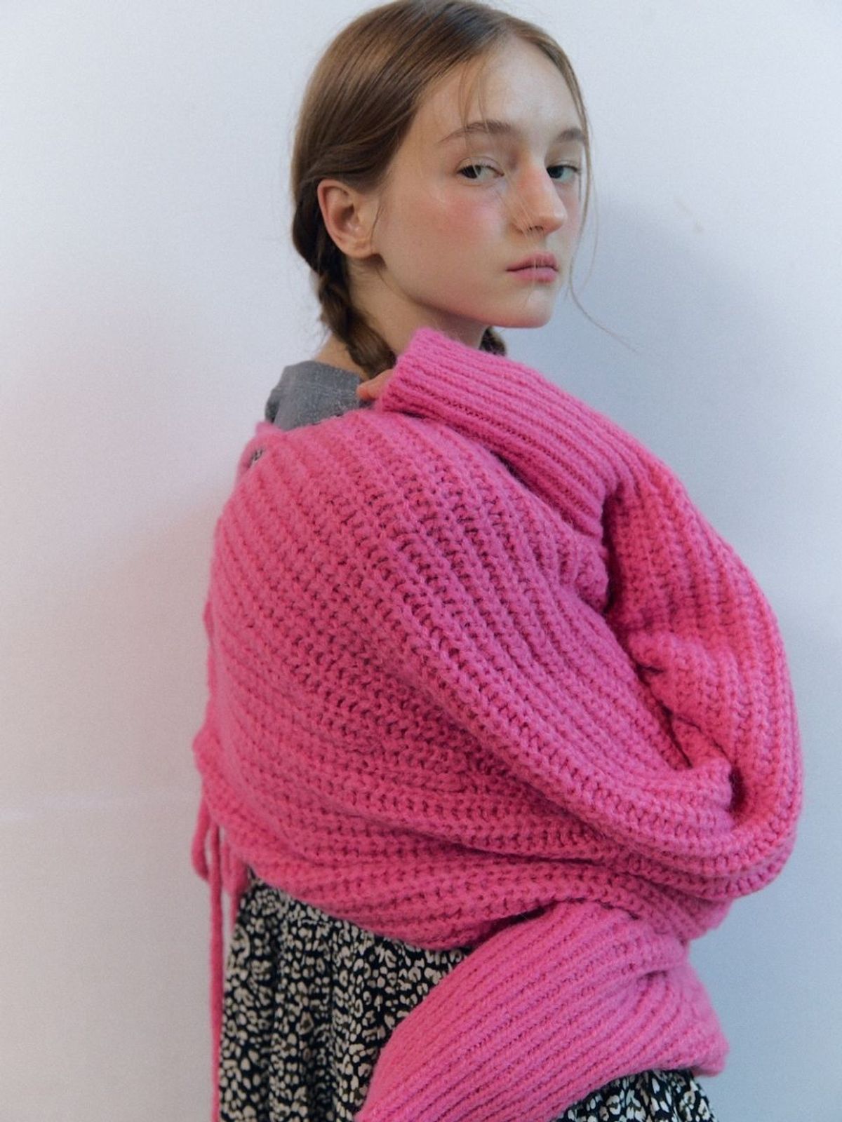 패브릭서울(FABRICSEOUL) wool bolero back ribbon knit cardigan_pink