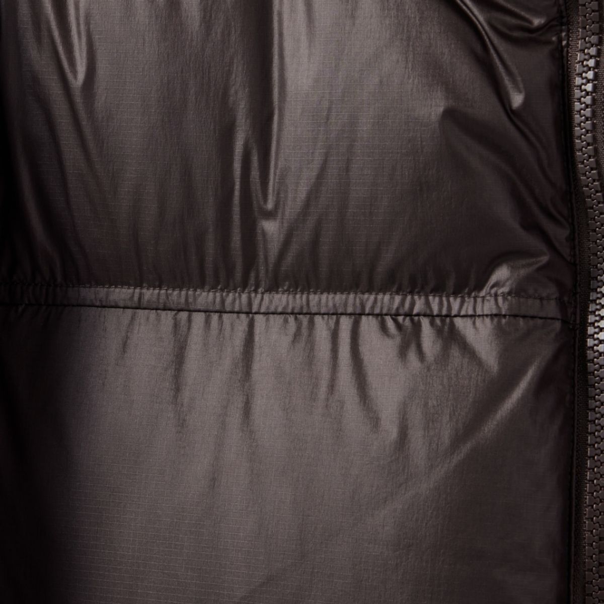 브롬톤 런던(BROMPTON LONDON) COMFY RIPSTOP SHORT DOWN - D/BROWN (P244UDW104)
