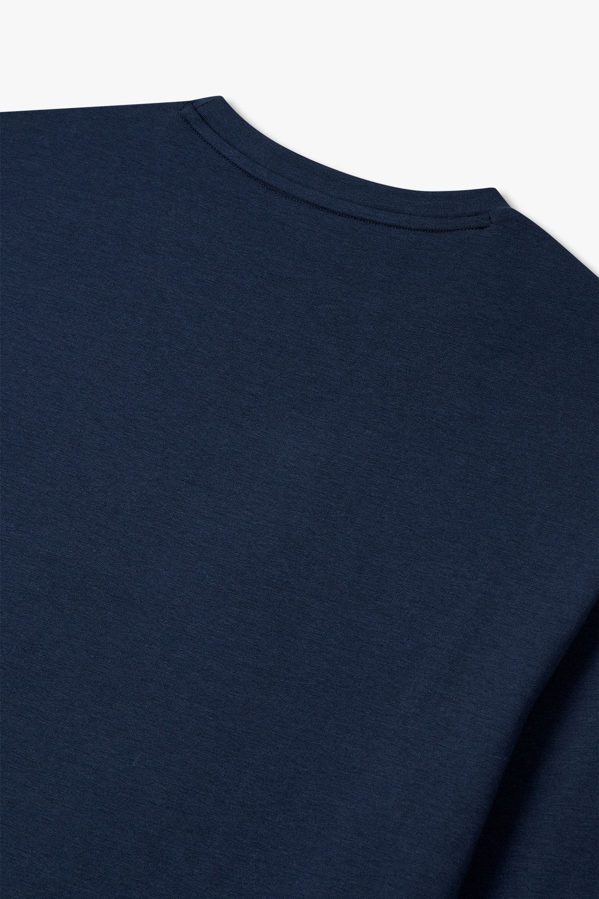 엠포리오 아르마니 언더웨어(EMPORIO ARMANI UNDERWEAR) 남성 이글 라인 로고 라운지 티셔츠_마린 0814336004