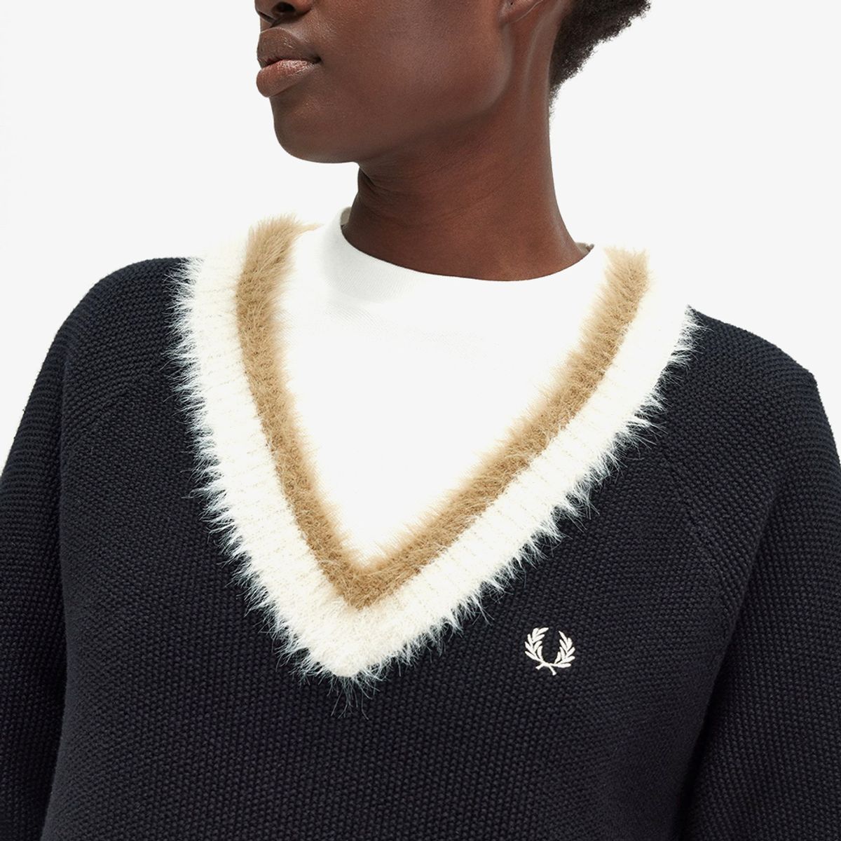 프레드페리(FRED PERRY) [Womens] 텍스쳐드 트림 브이넥 니트 드레스 - 블랙 AFPF2438166-102