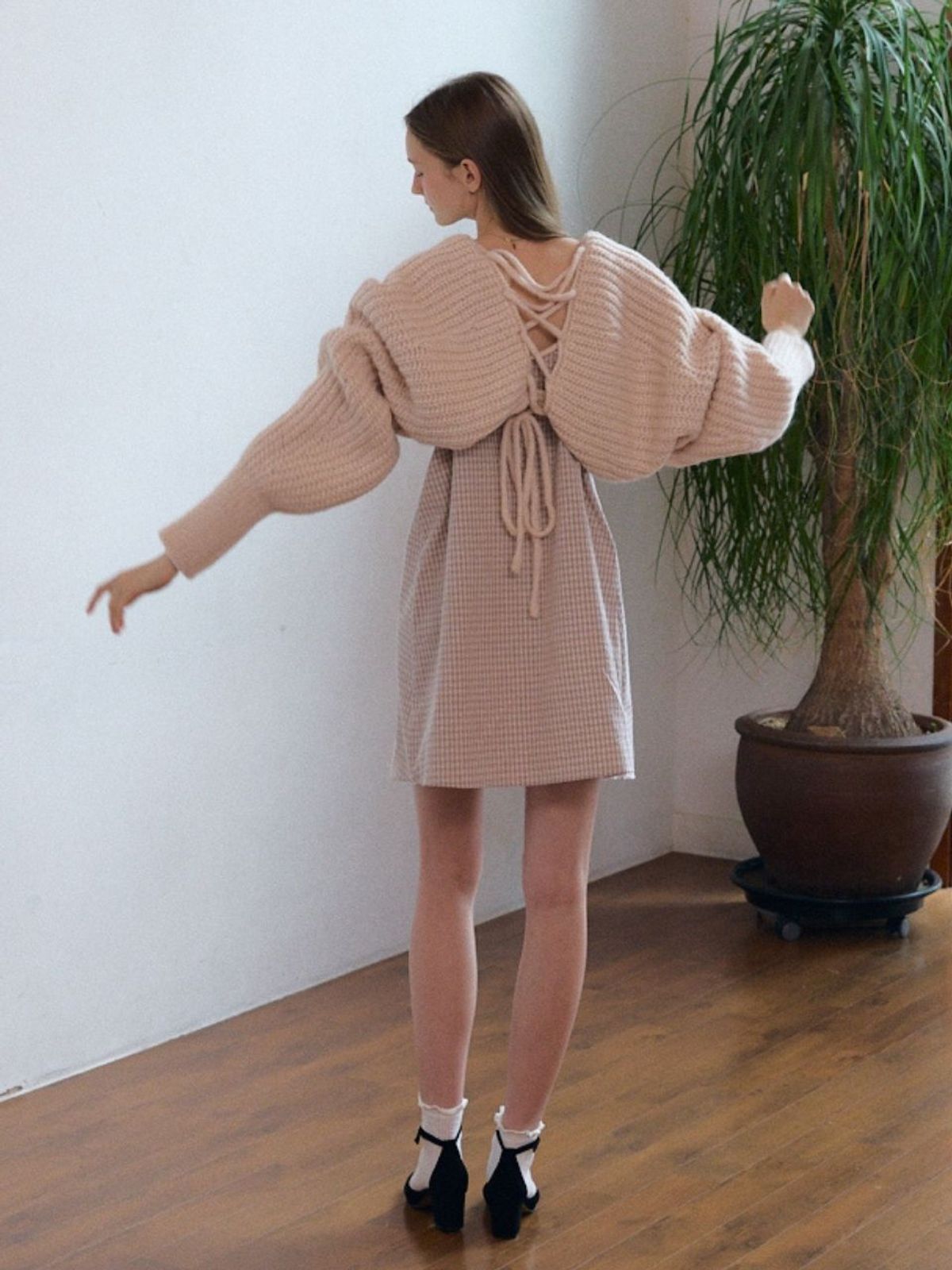 패브릭서울(FABRICSEOUL) wool bolero back ribbon knit cardigan_beige