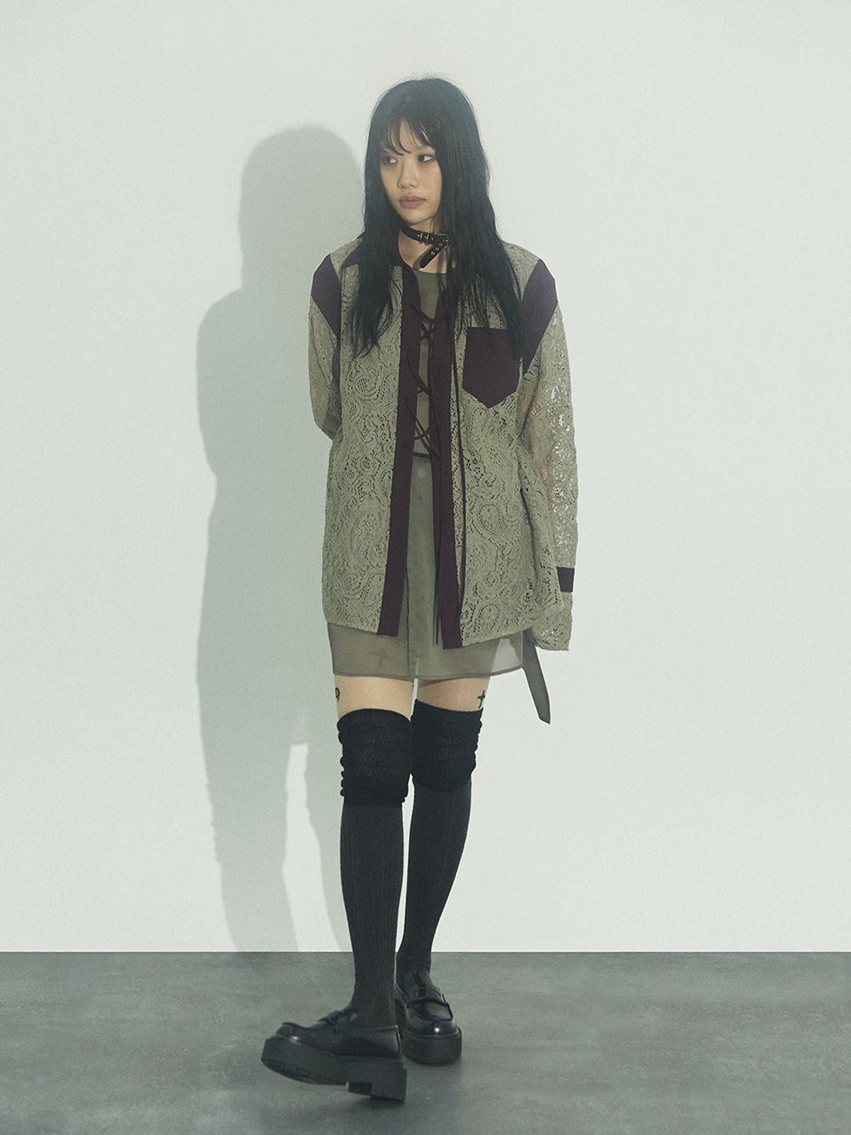 스틸레써디(STILLLETHARDY) RIBBON MINI DRESS: KHAKI
