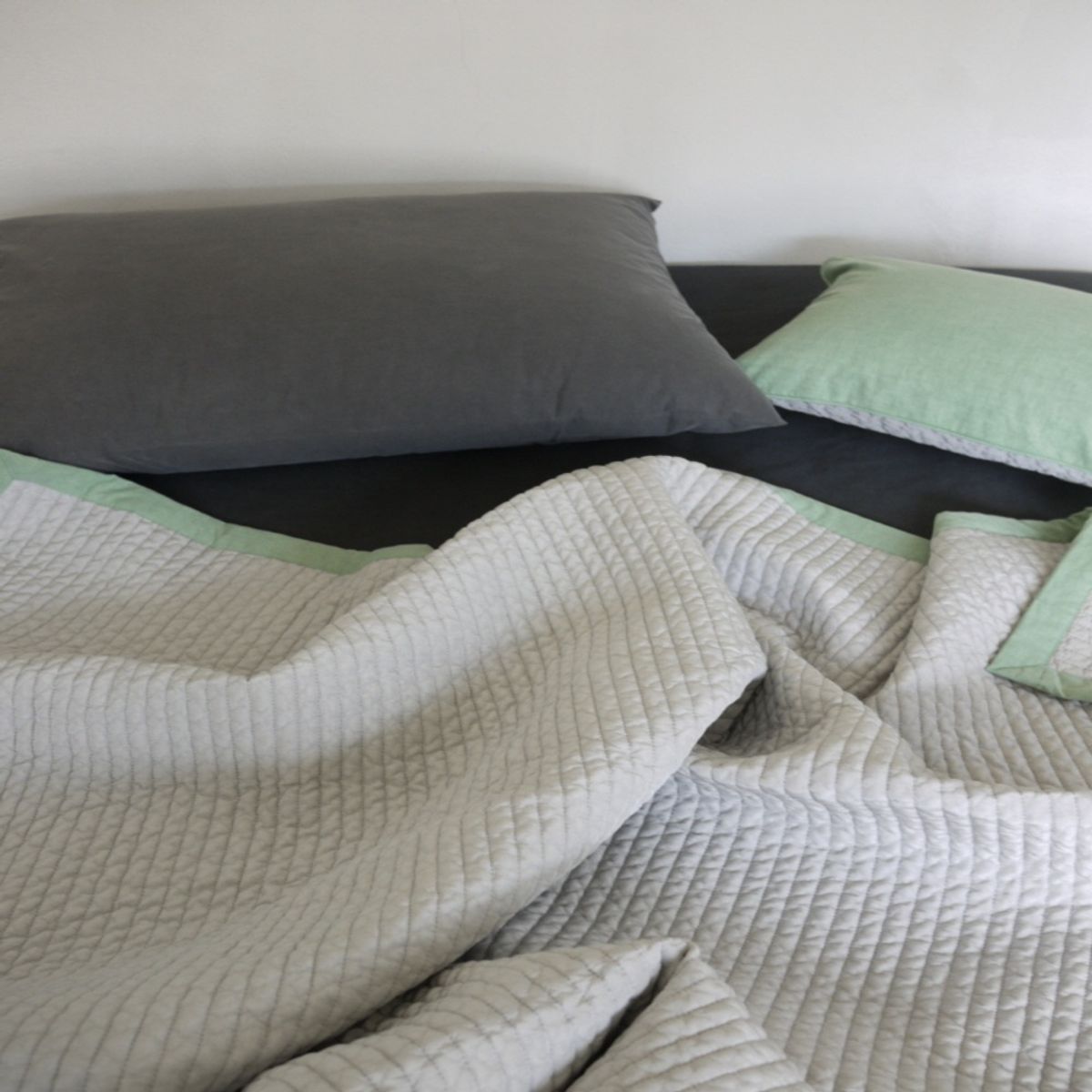 봄봄패브릭스(BOMBOM FABRICS) cool silk quilt blanket 2 gray+mint 인견+100수 면 사계절 양면사용가능