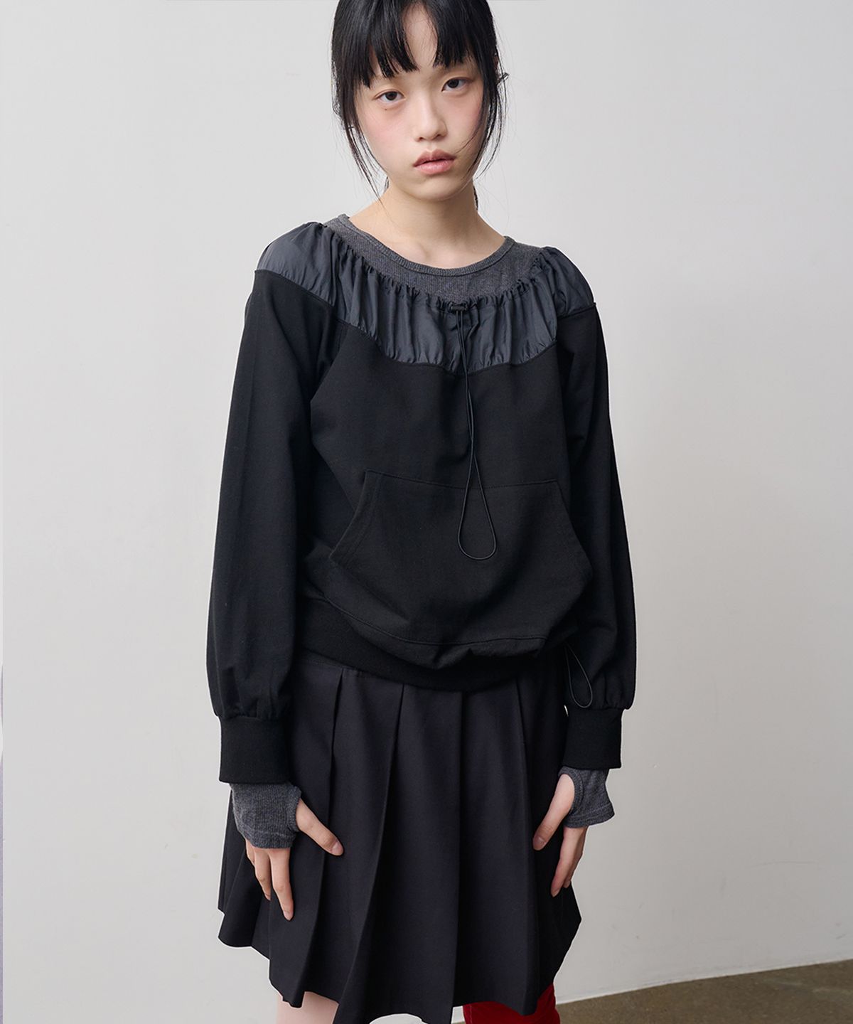 싹(SAKK) Nylon sports detail sweatshirts