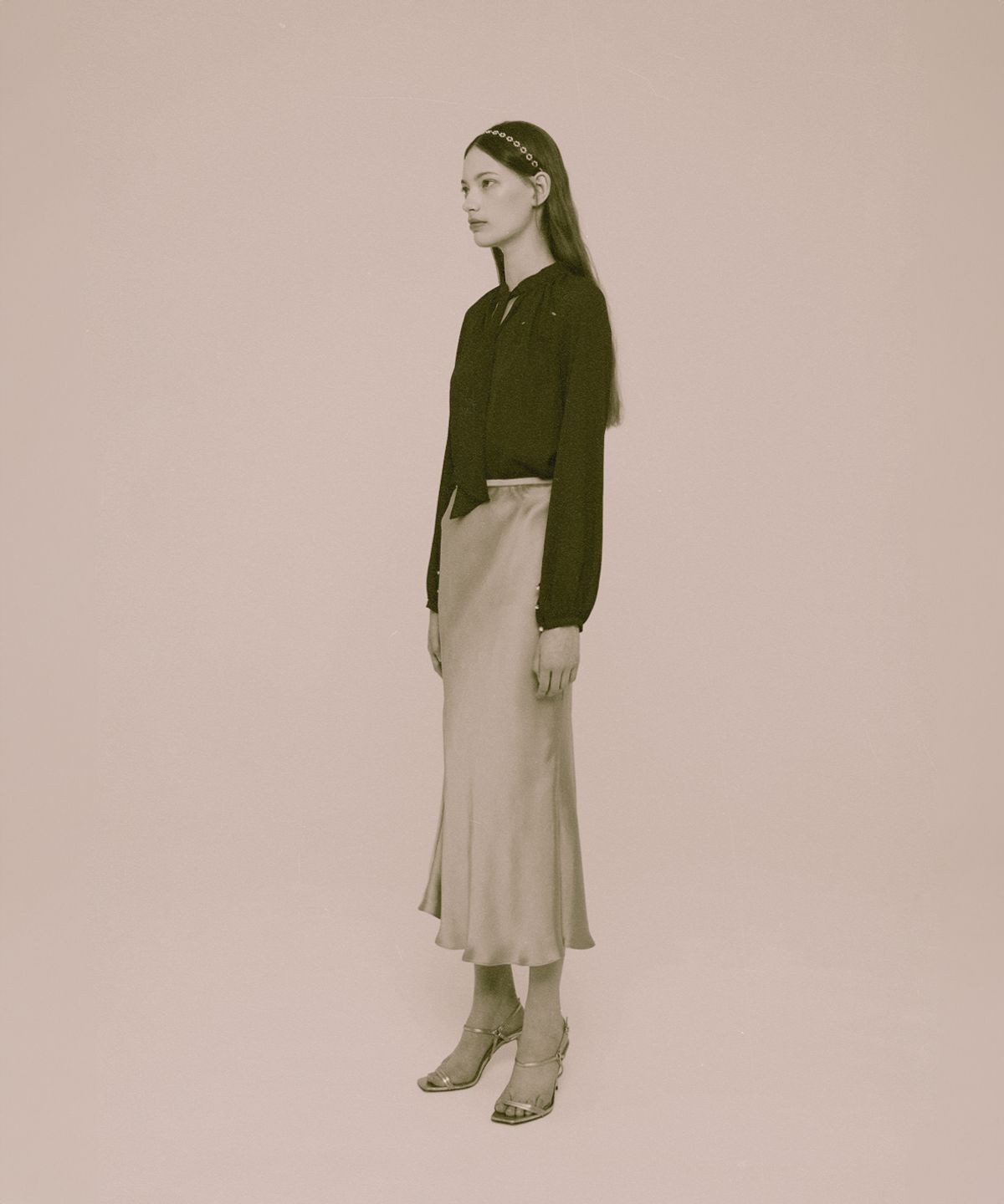아이스가든에이오공팔(ICE GARDEN A.508) Mermaid Maxi Satin Skirt_Black