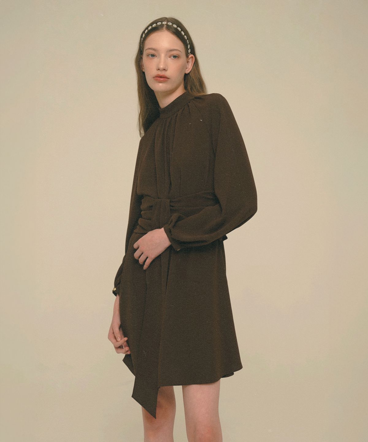 아이스가든에이오공팔(ICE GARDEN A.508) Tie Scarf Dress_Chestnut Brown
