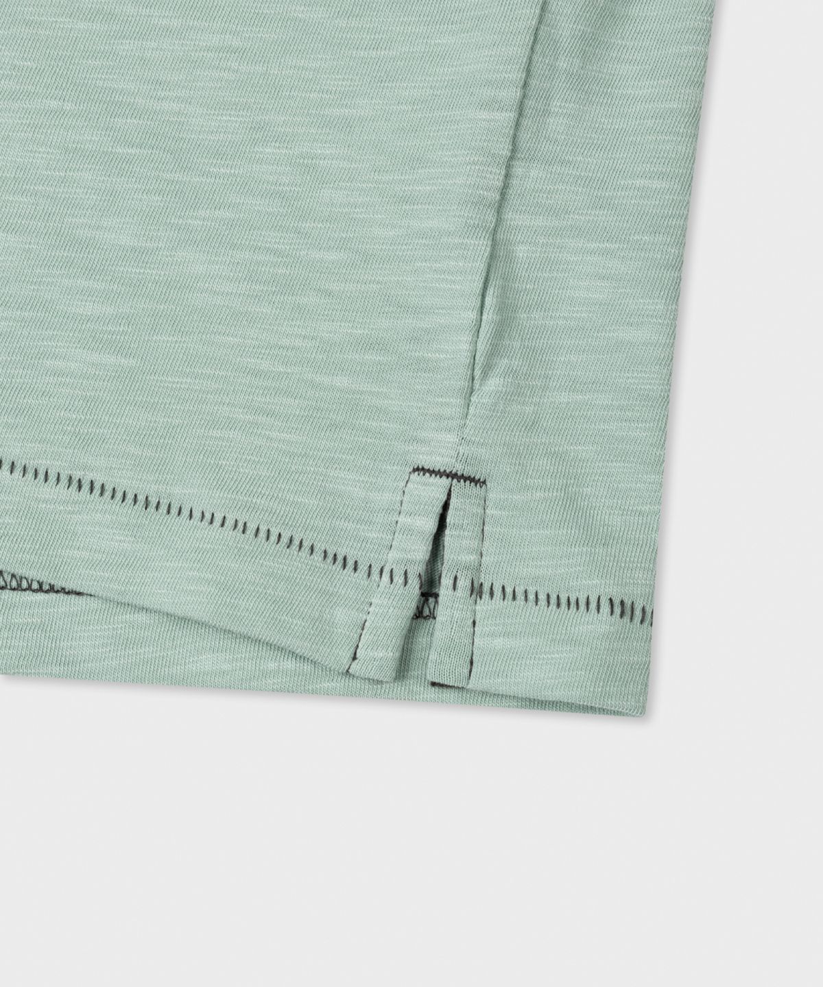 머치씨(MUCHSEE) Raglan OLive Tee