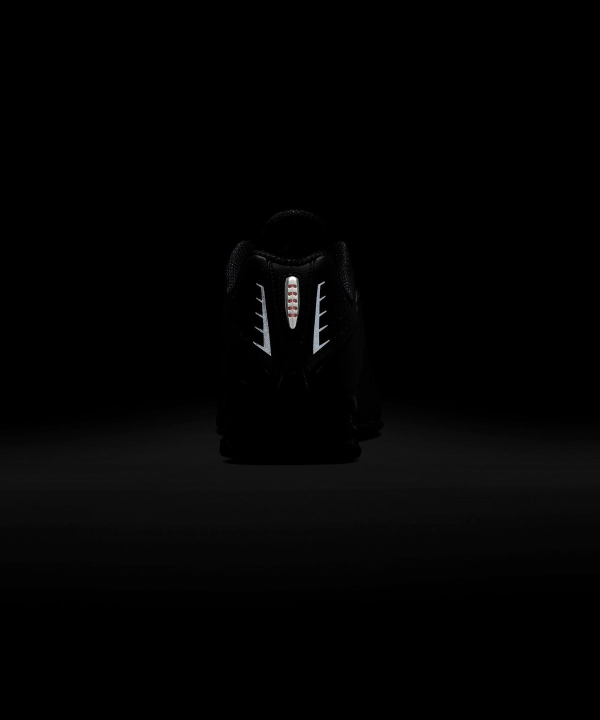 나이키(NIKE) 샥스 R4 W - 블랙:맥스 오렌지:블랙 / AR3565-004